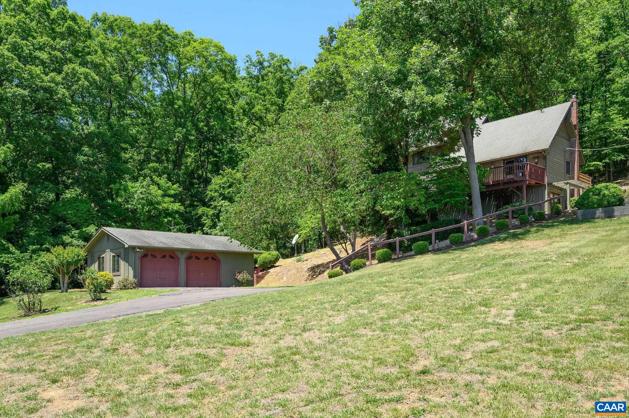 394 PASTUREGATE LN
