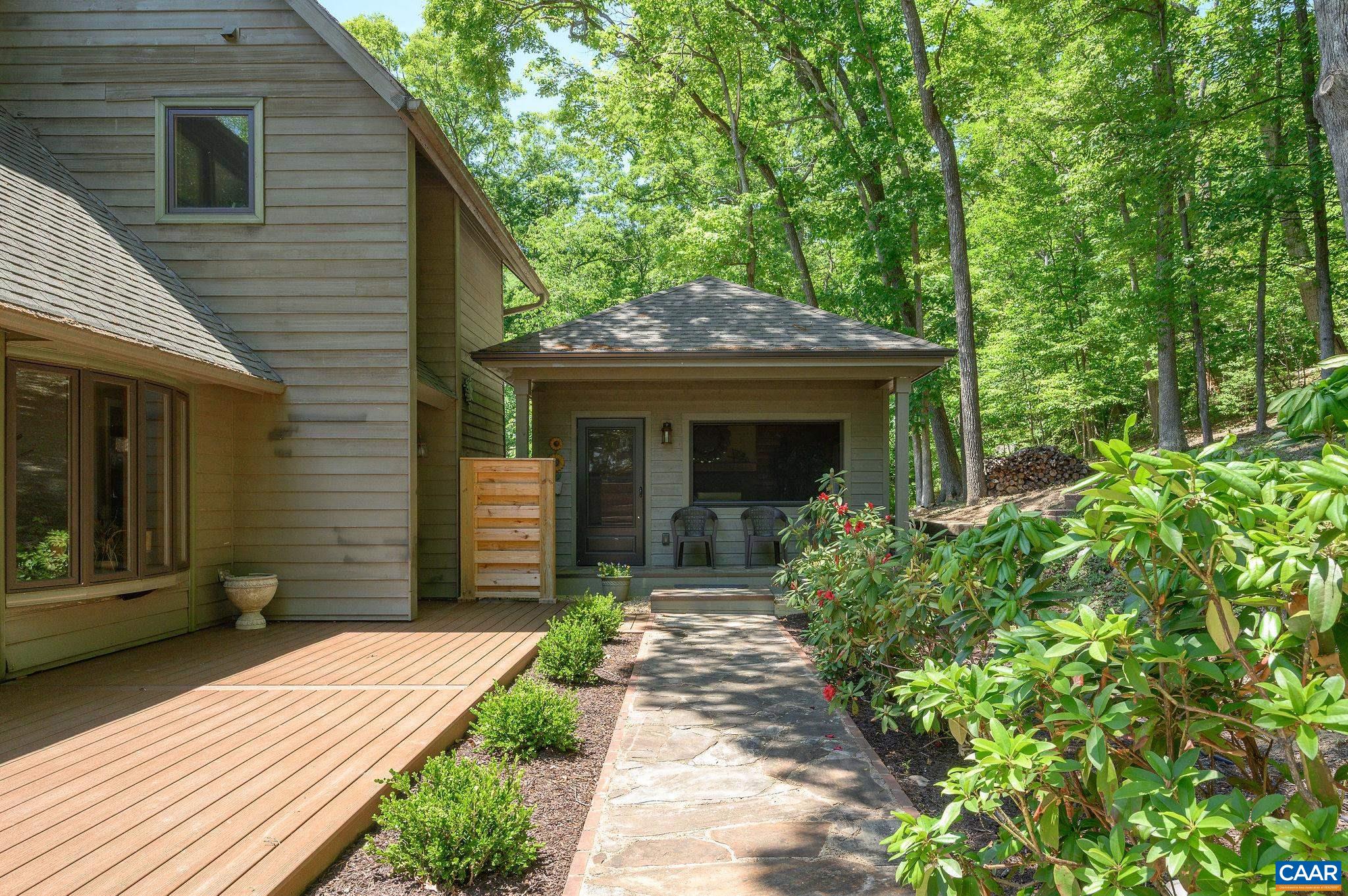 394 PASTUREGATE LN