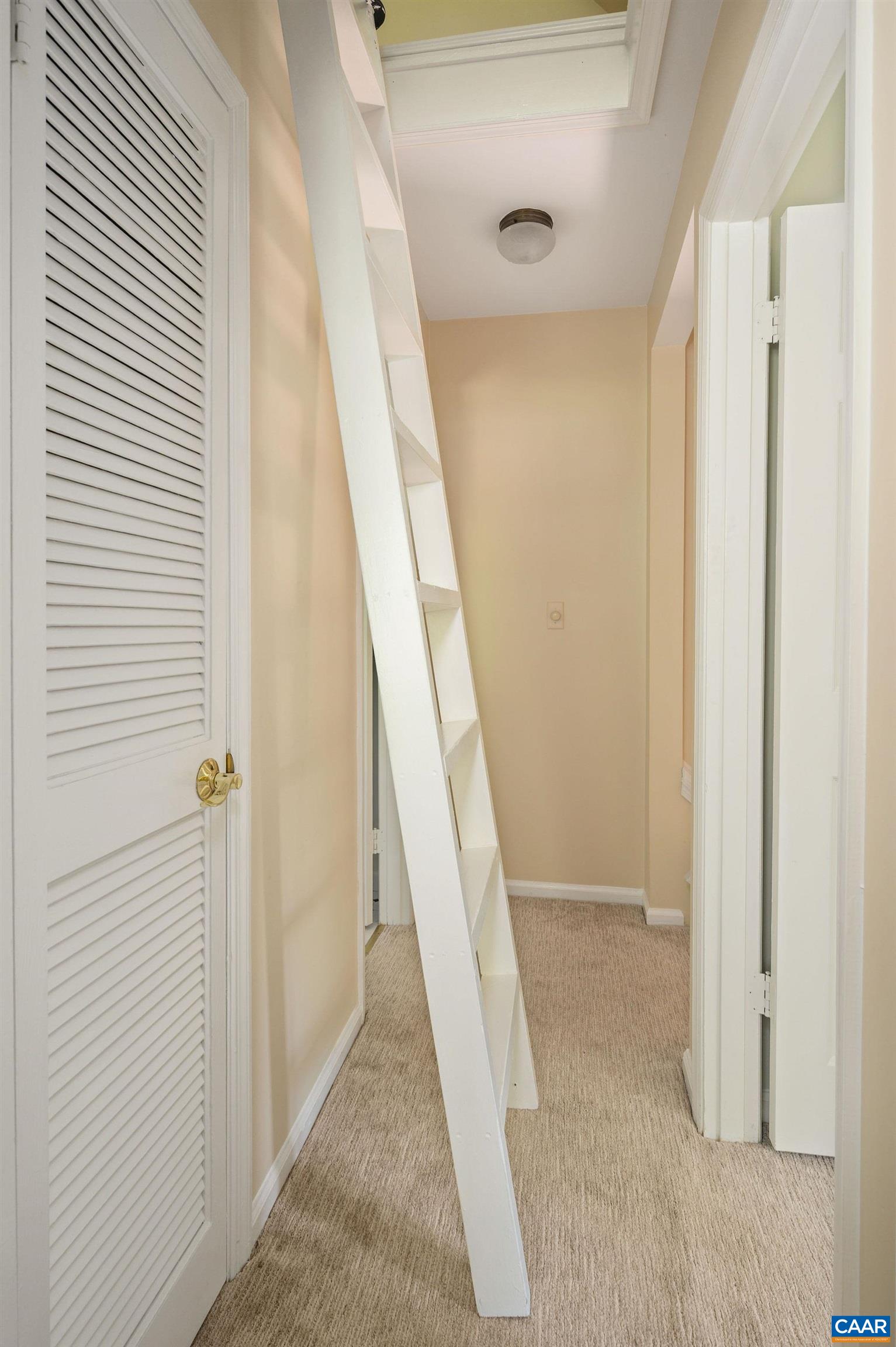 394 PASTUREGATE LN