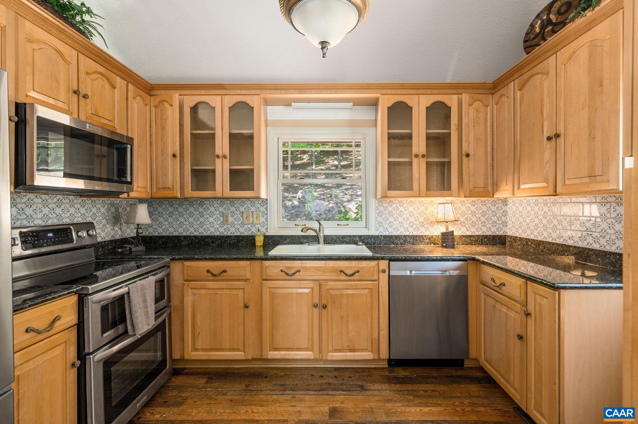 394 PASTUREGATE LN