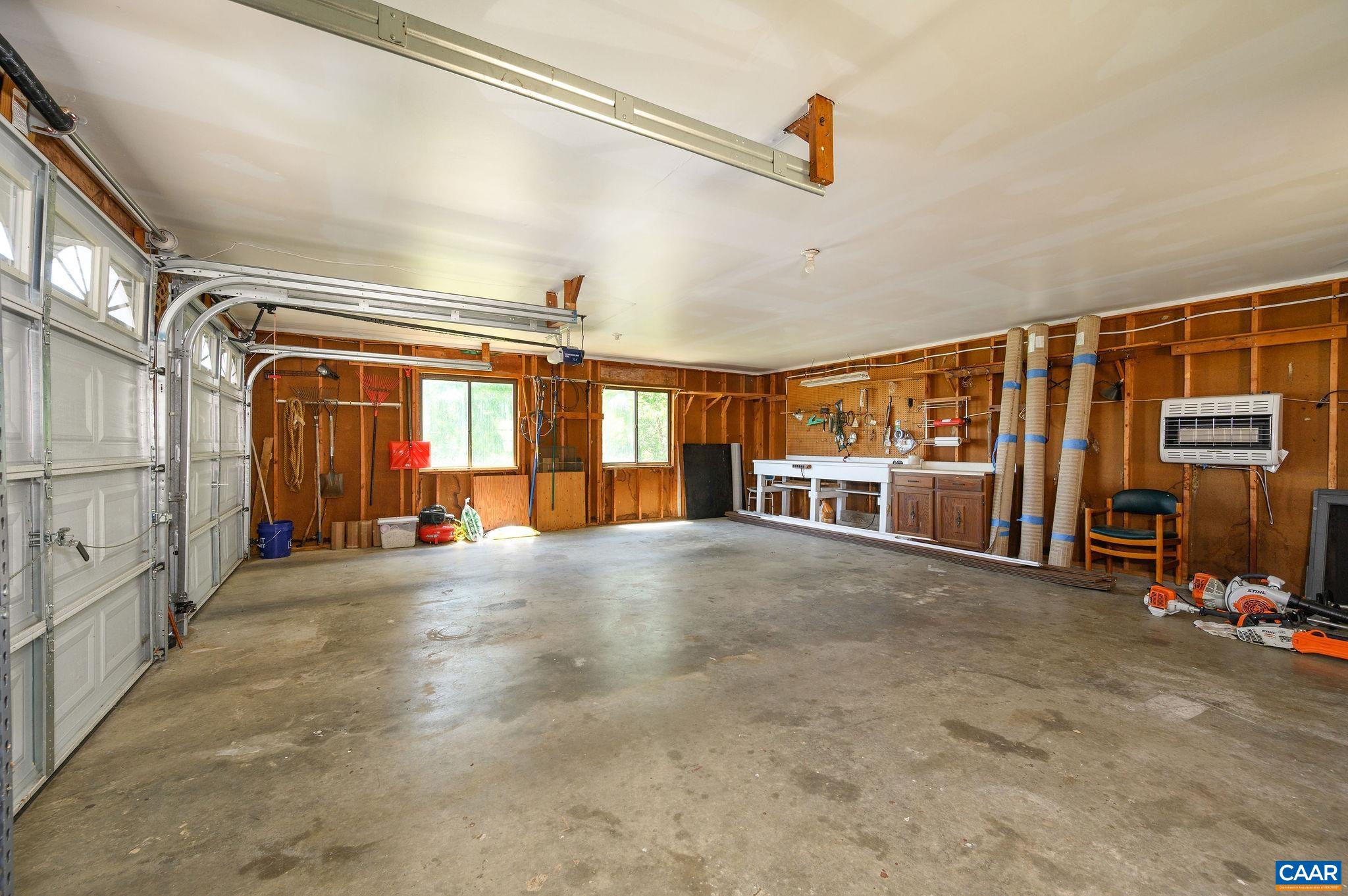 394 PASTUREGATE LN