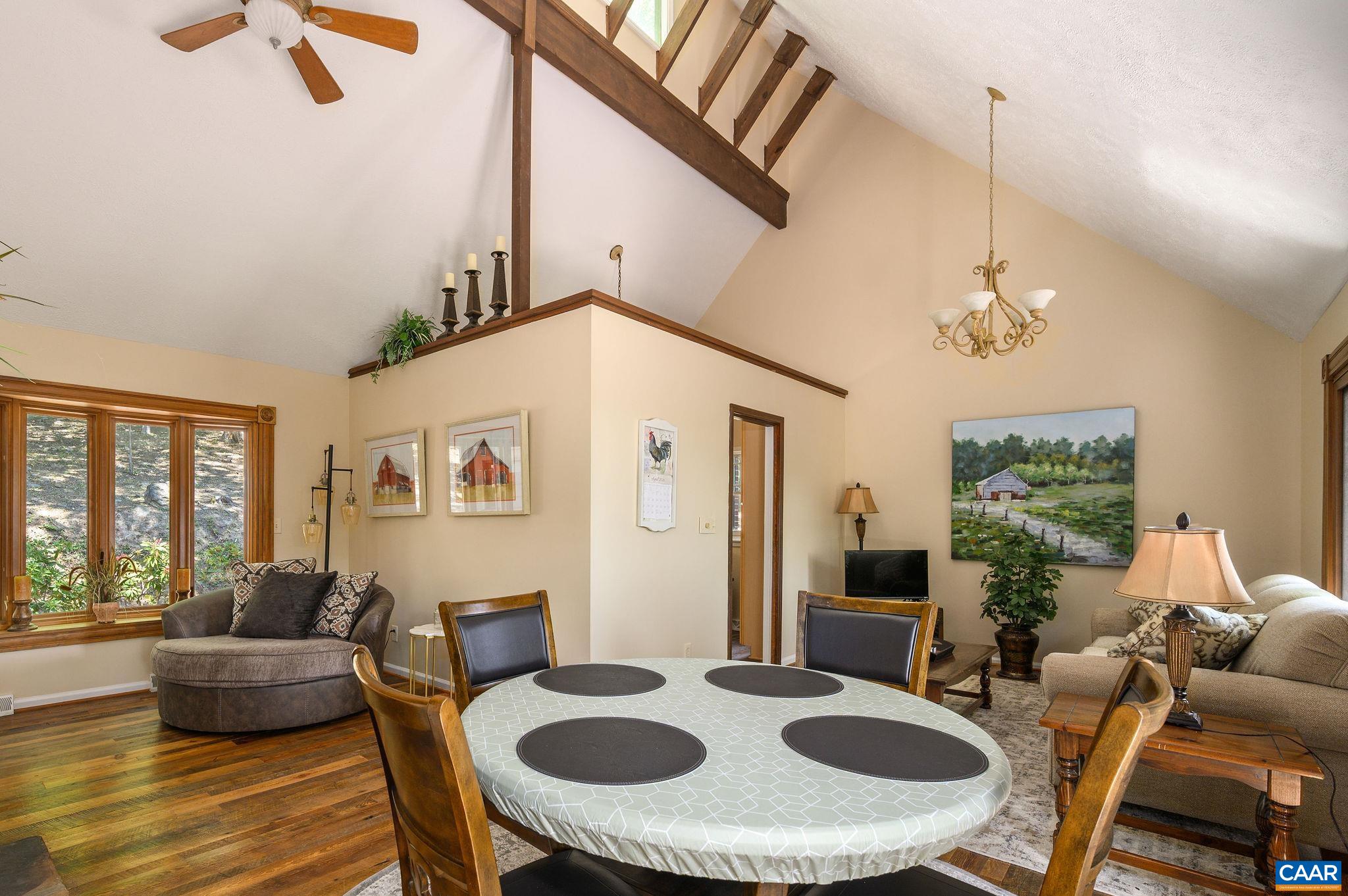 394 PASTUREGATE LN