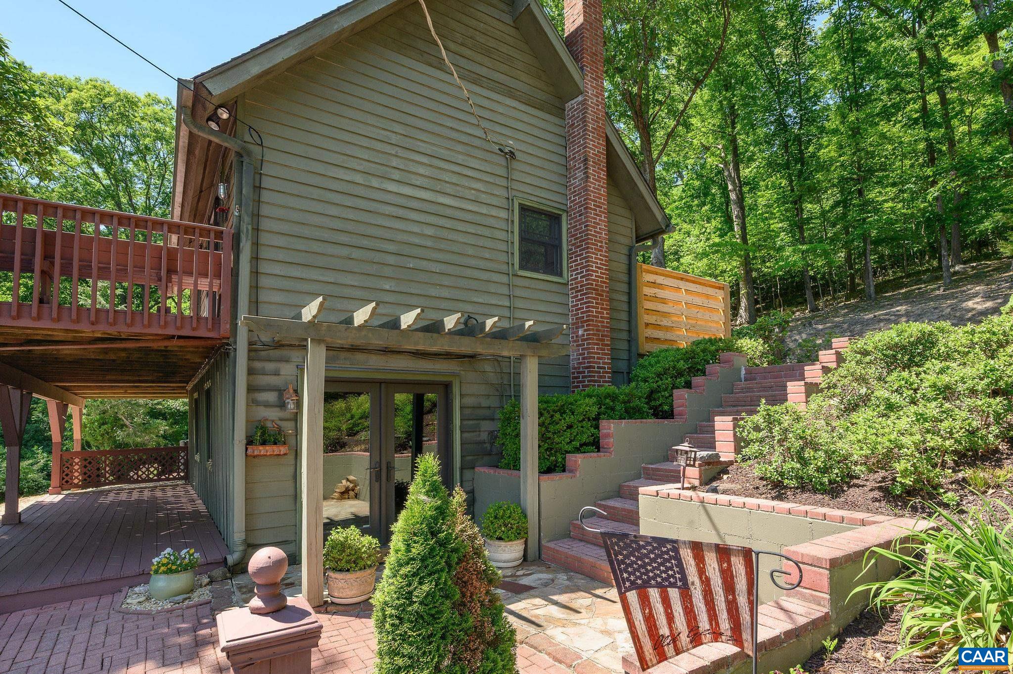 394 PASTUREGATE LN