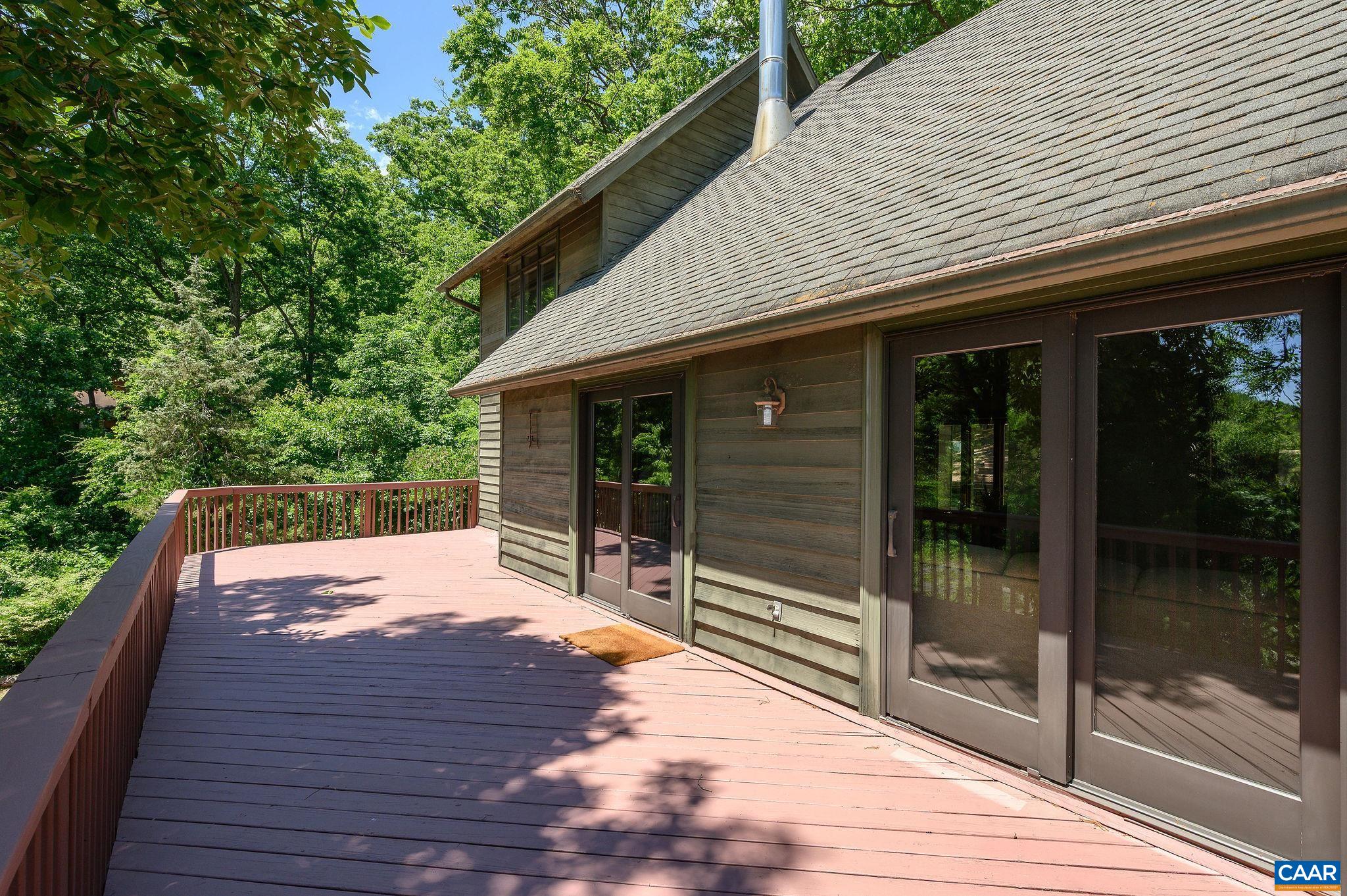 394 PASTUREGATE LN