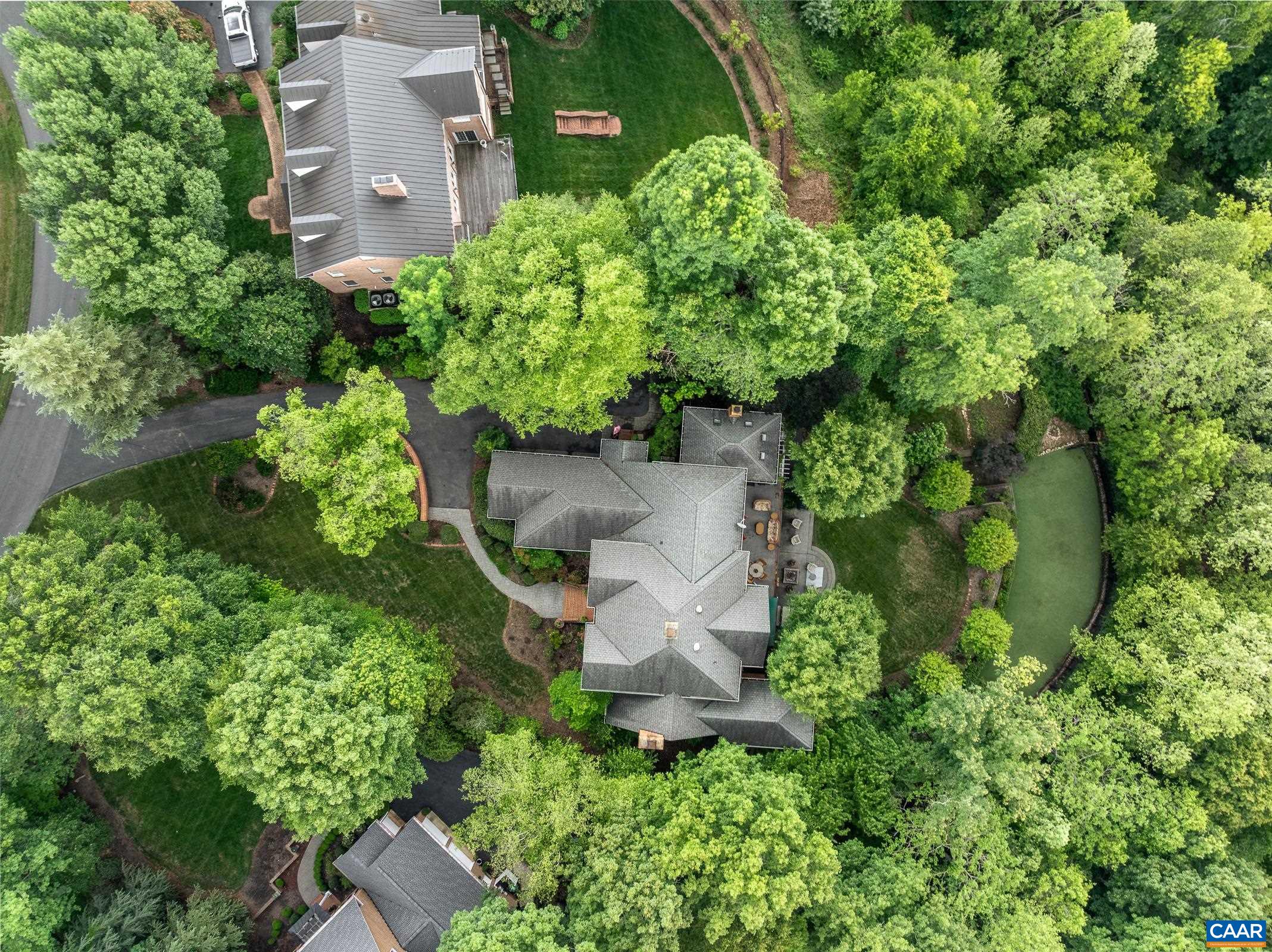 3076 DARBY RD
