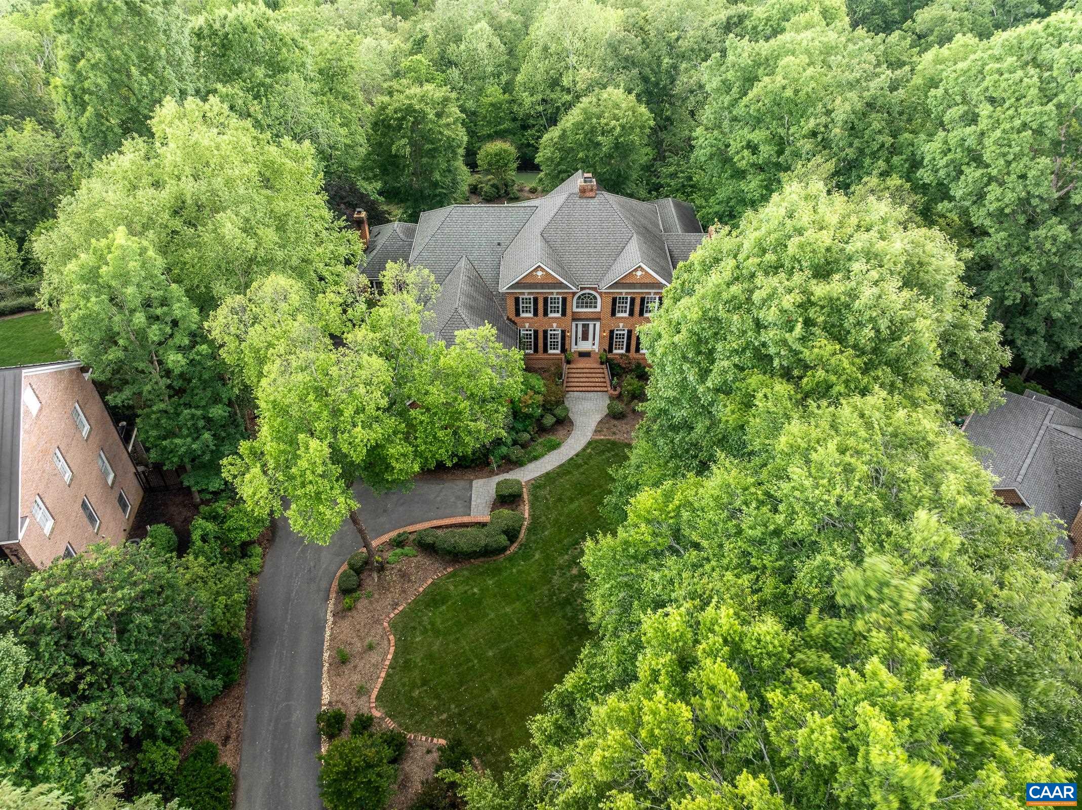 3076 DARBY RD