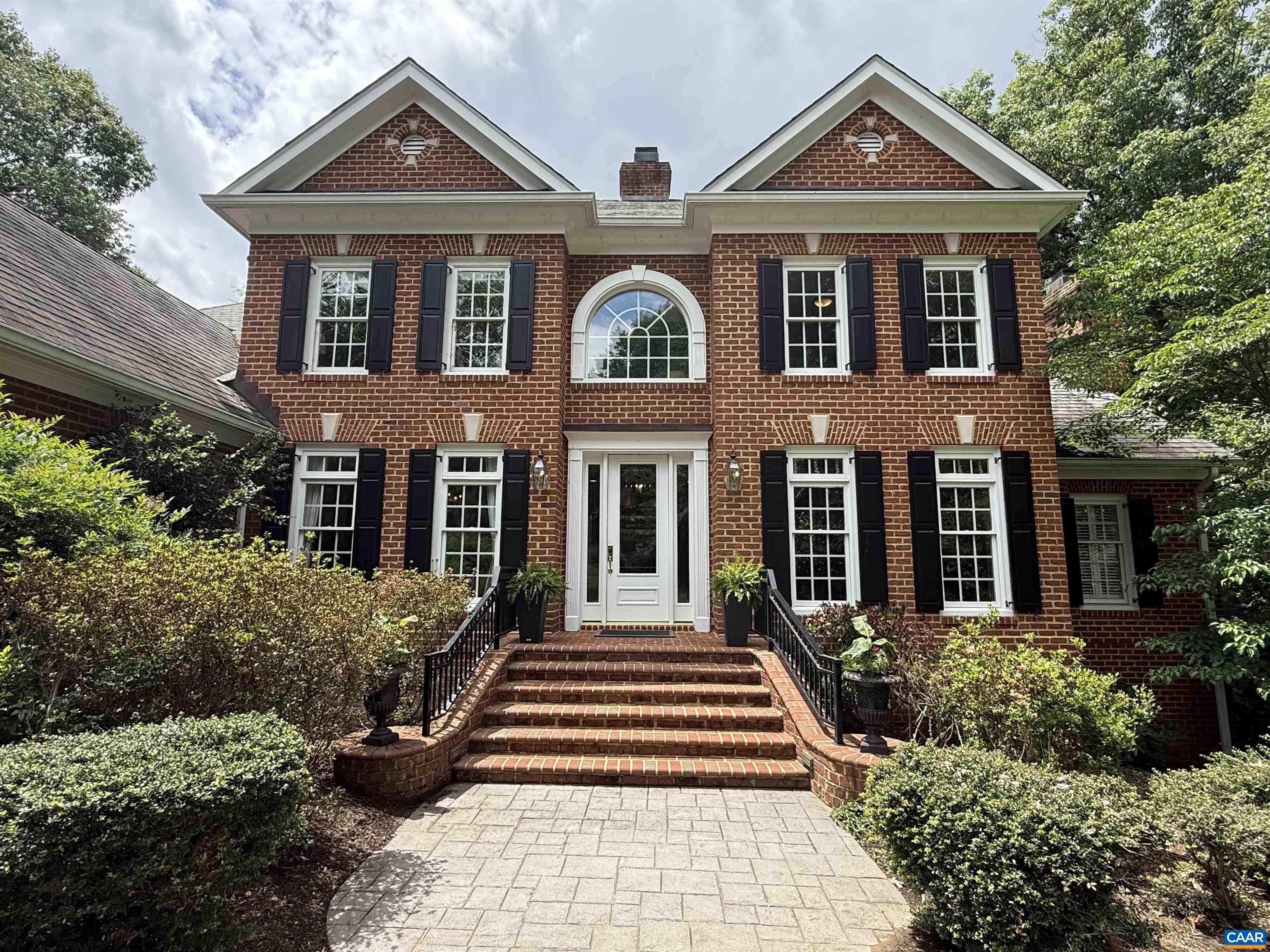 3076 DARBY RD