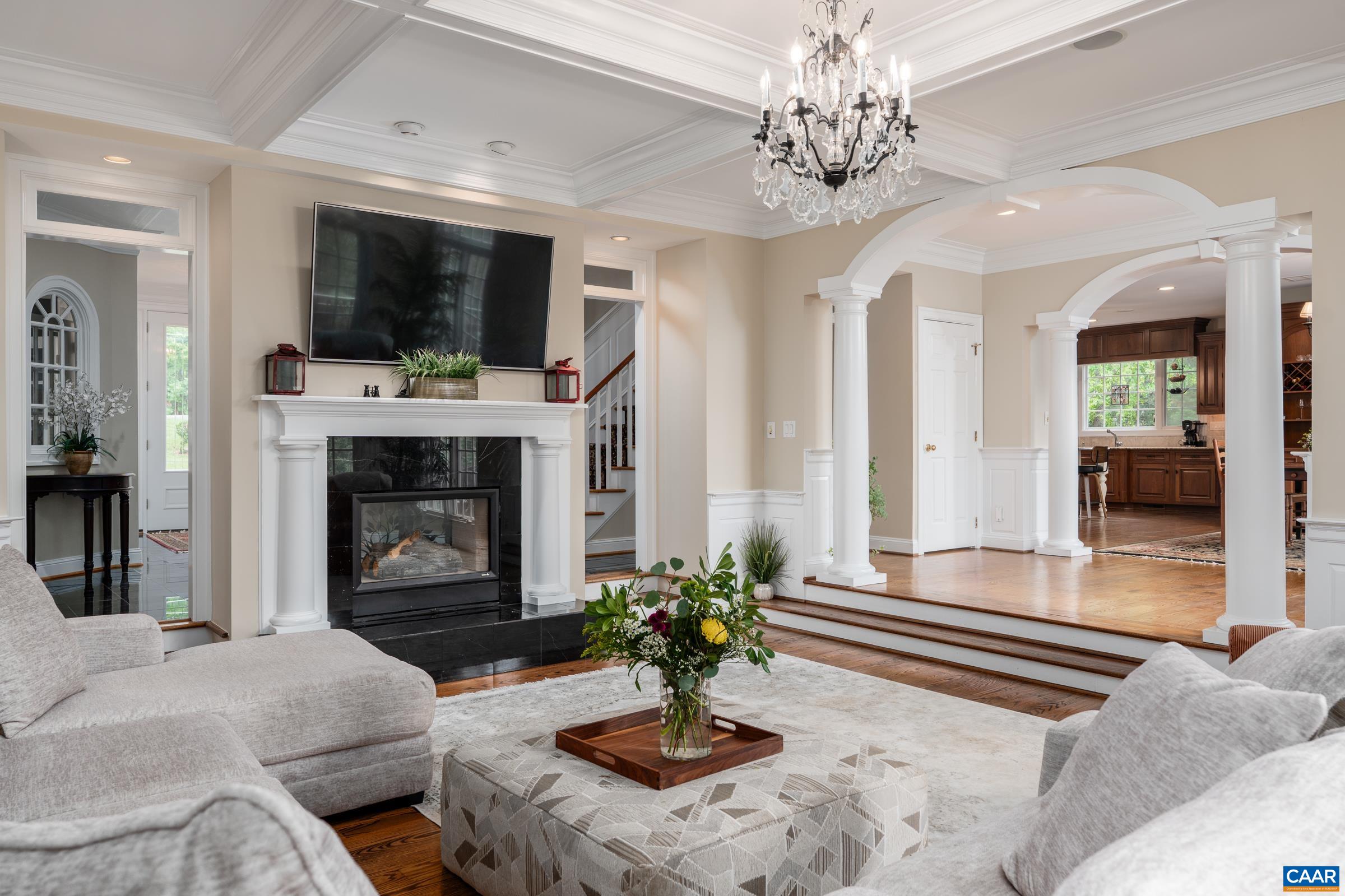 3076 DARBY RD