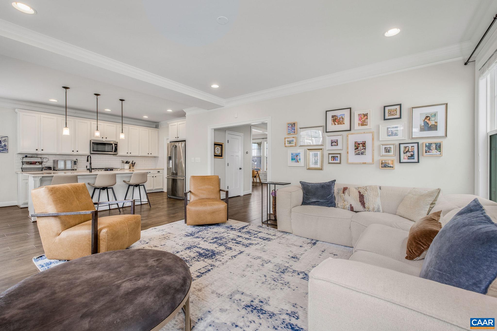 1609 GRIFFIN GROVE