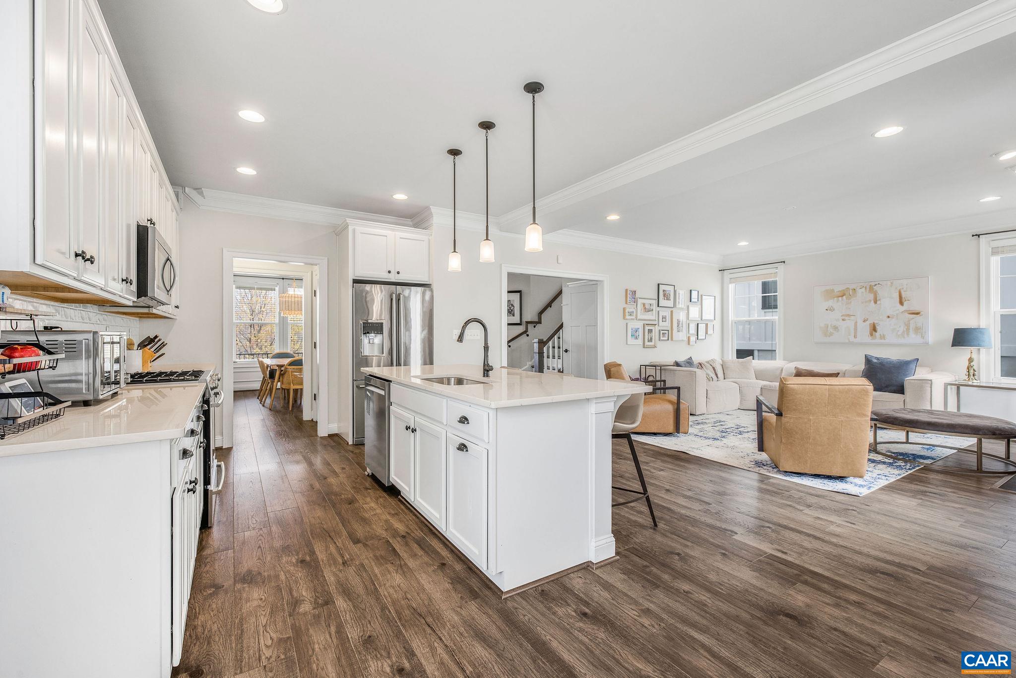 1609 GRIFFIN GROVE