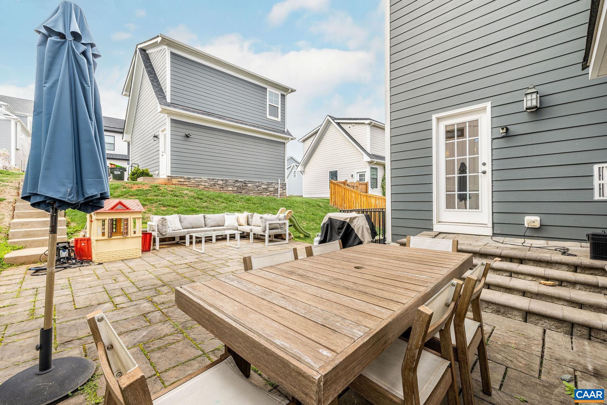 1609 GRIFFIN GROVE