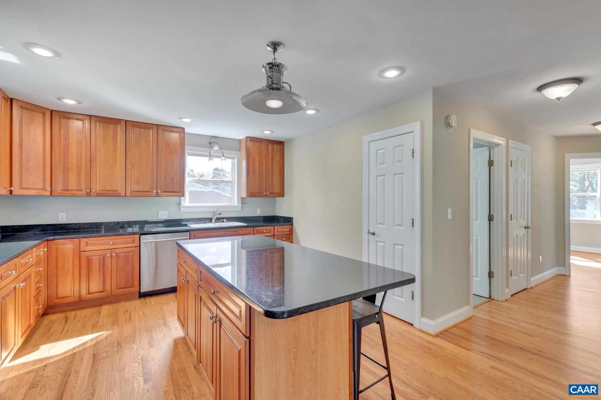 2313 WAYNE AVE