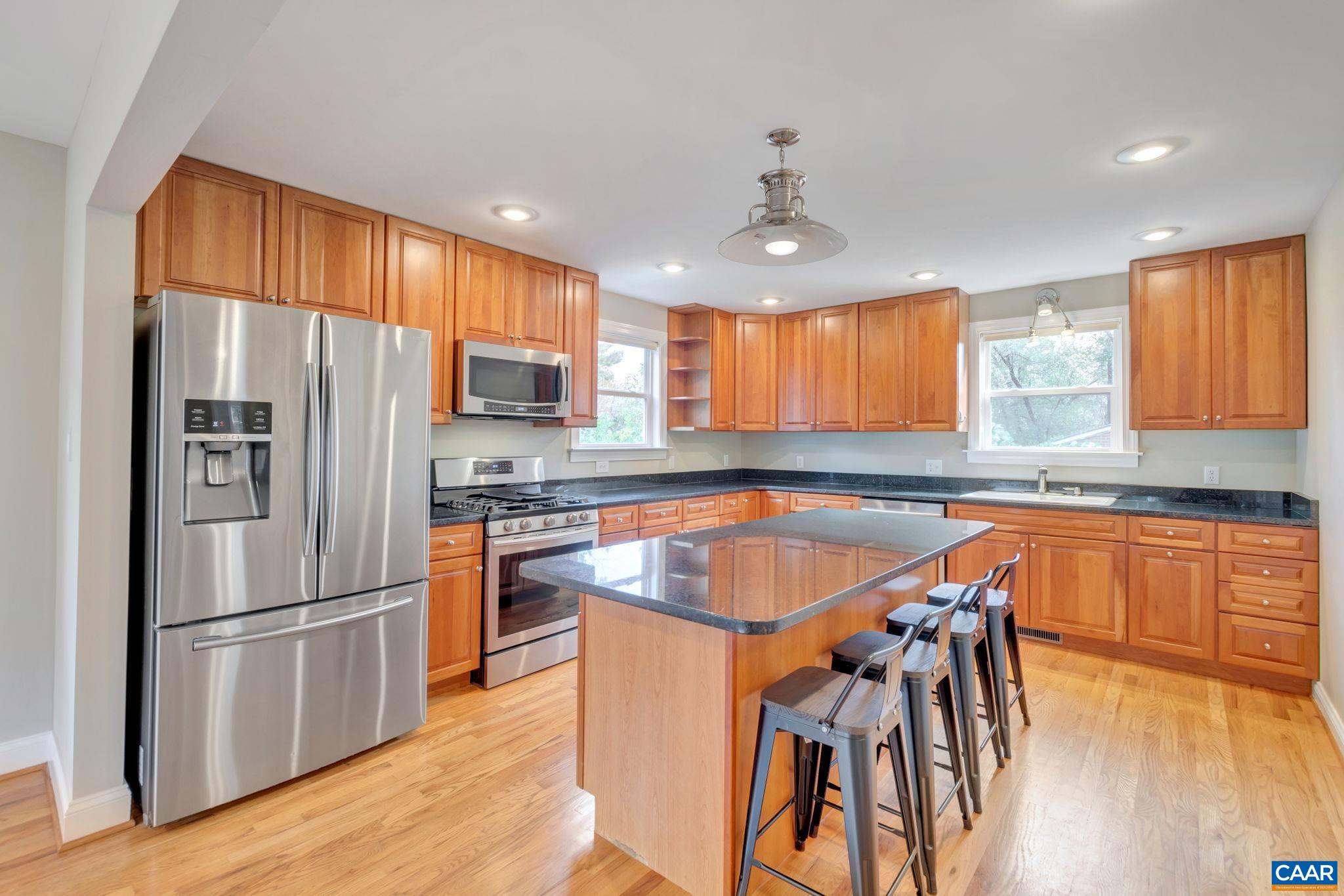 2313 WAYNE AVE