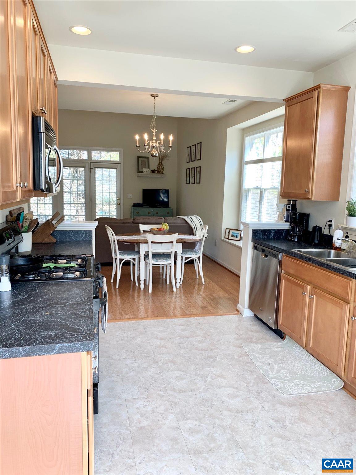 1350 STONEY RIDGE RD