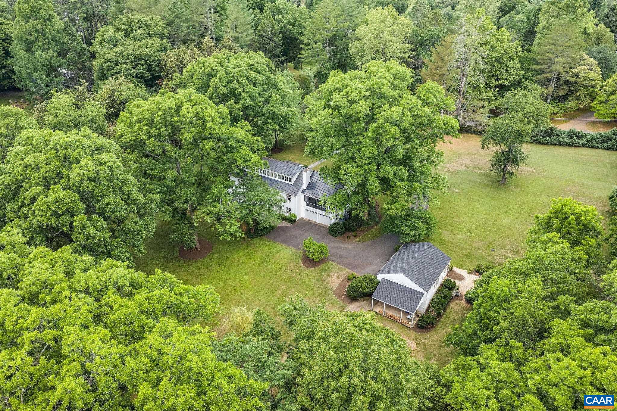 1100 WEST LEIGH DR