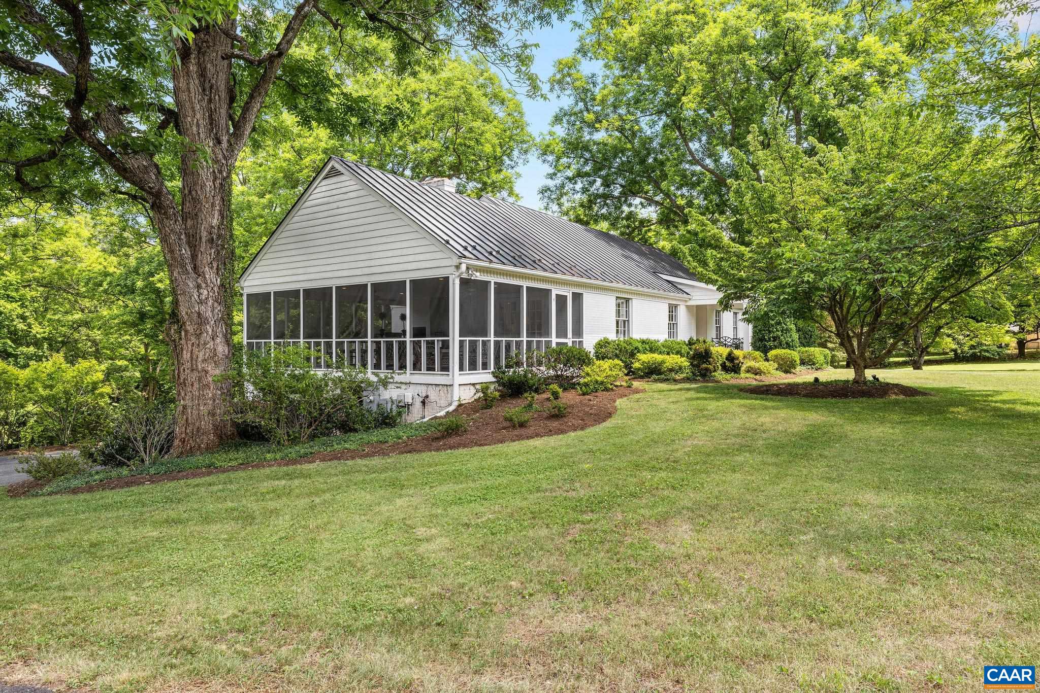 1100 WEST LEIGH DR