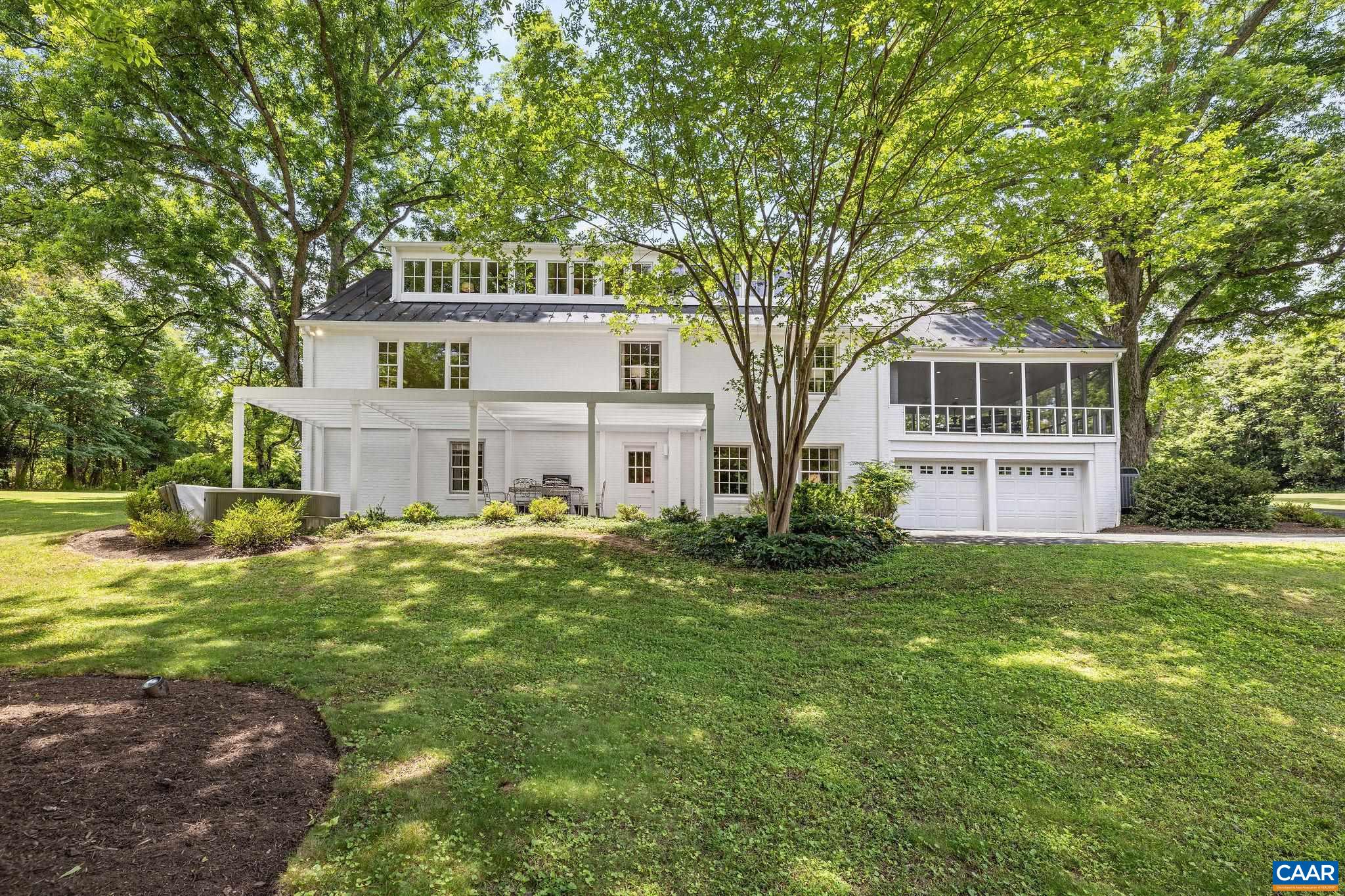 1100 WEST LEIGH DR
