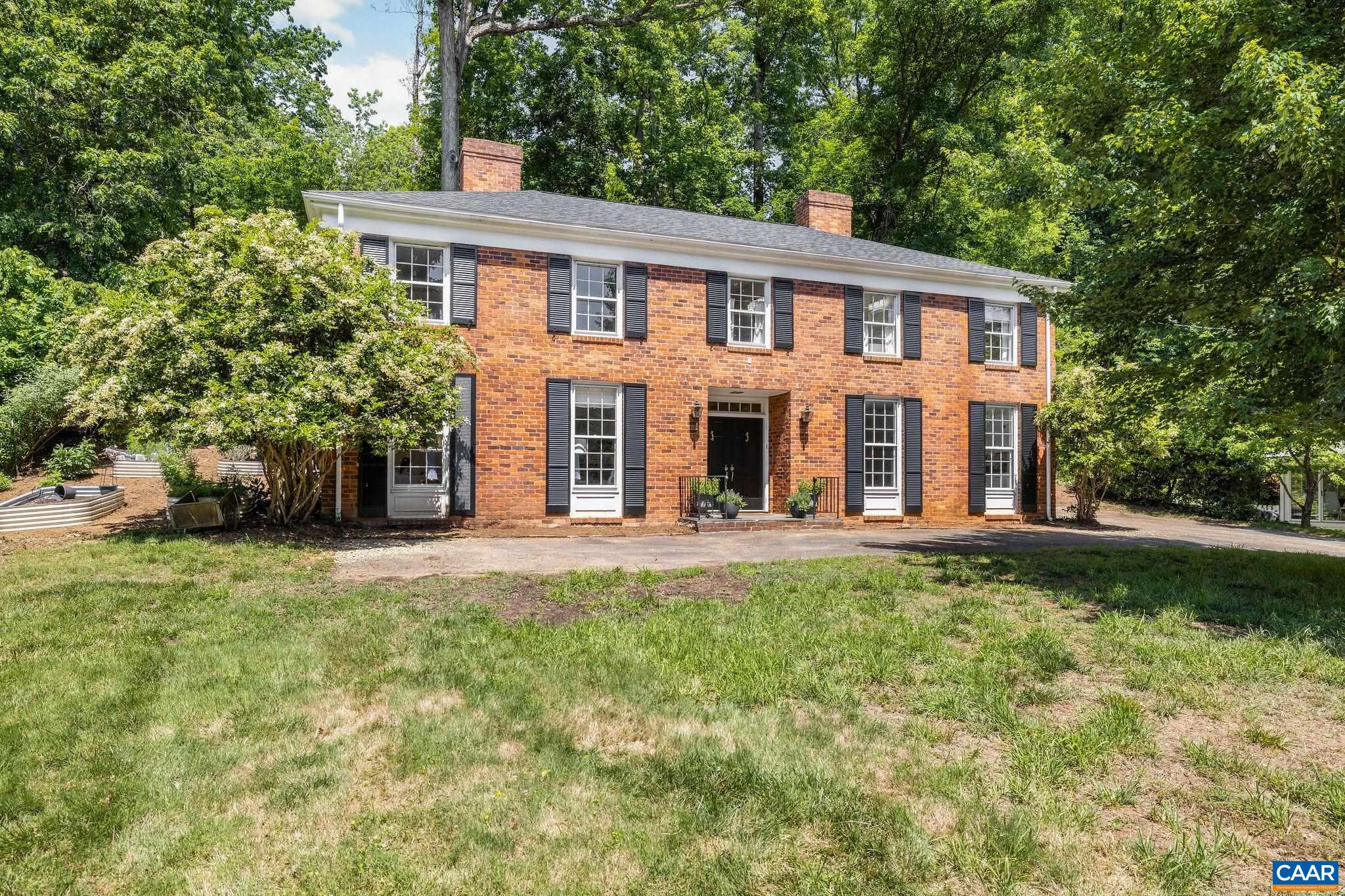 1721 YORKTOWN DR