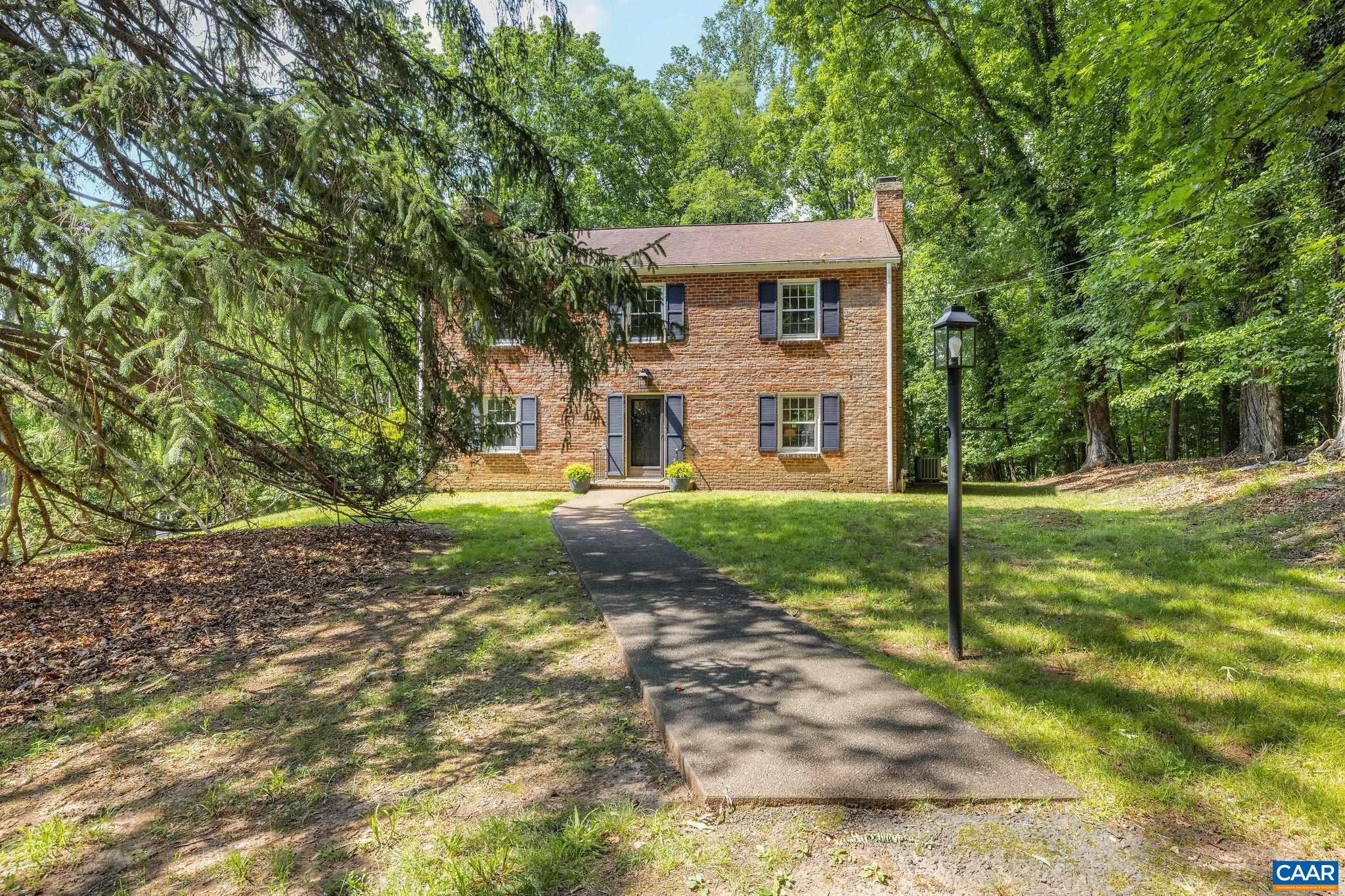 102 MEADOWBROOK CT