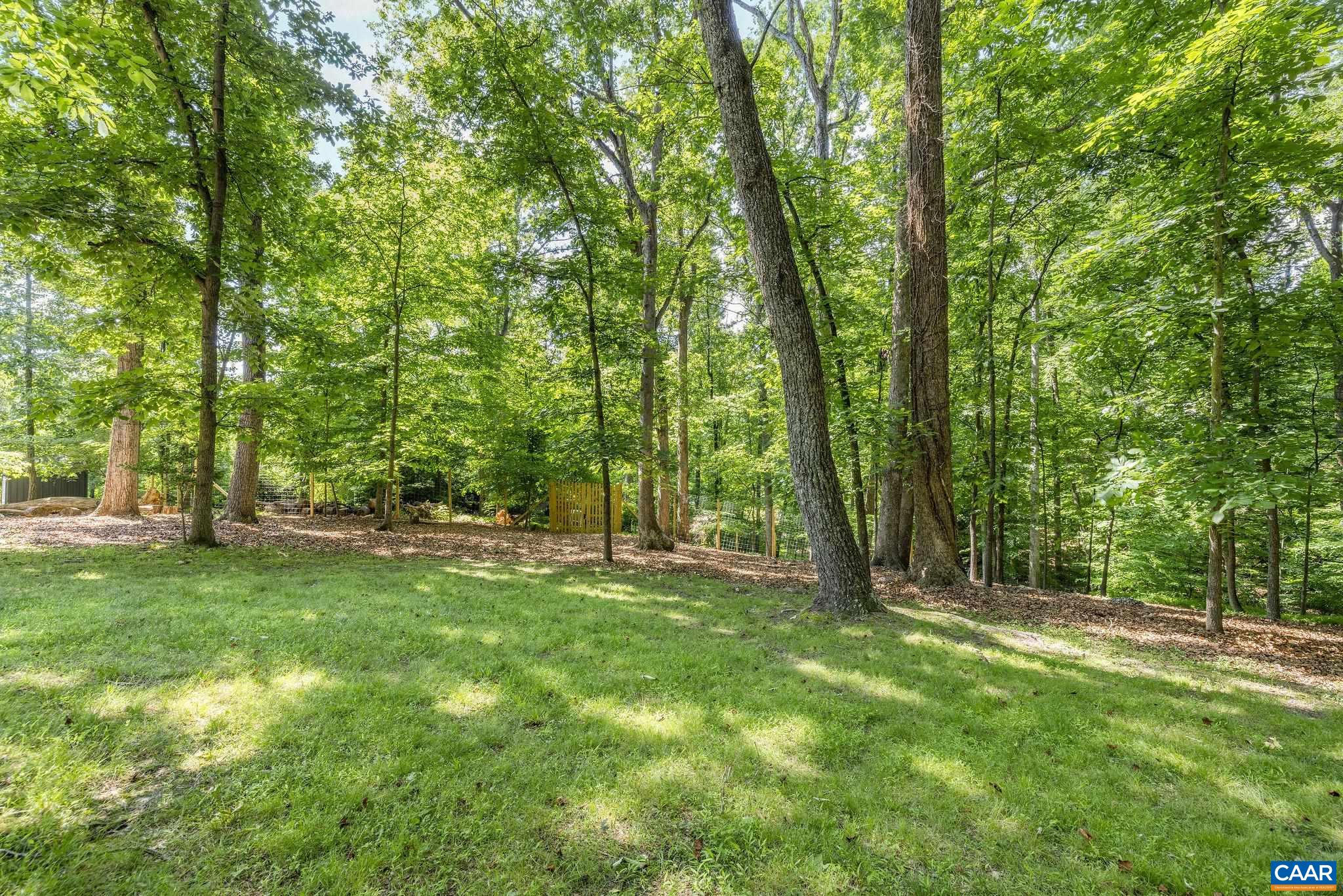 102 MEADOWBROOK CT