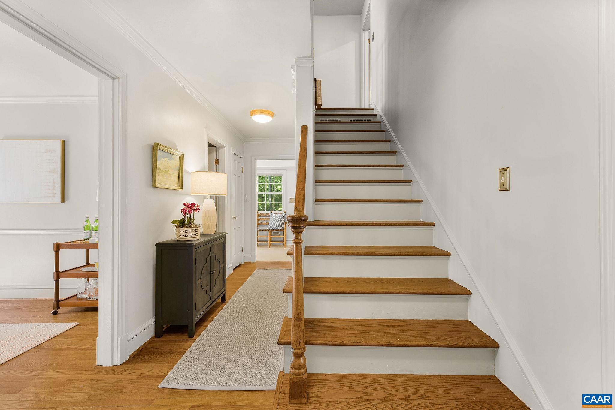 102 MEADOWBROOK CT