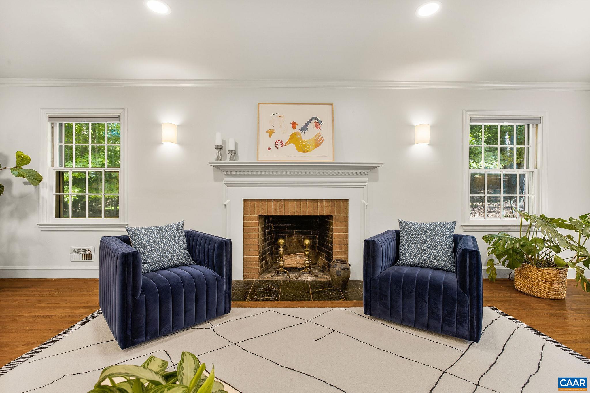 102 MEADOWBROOK CT