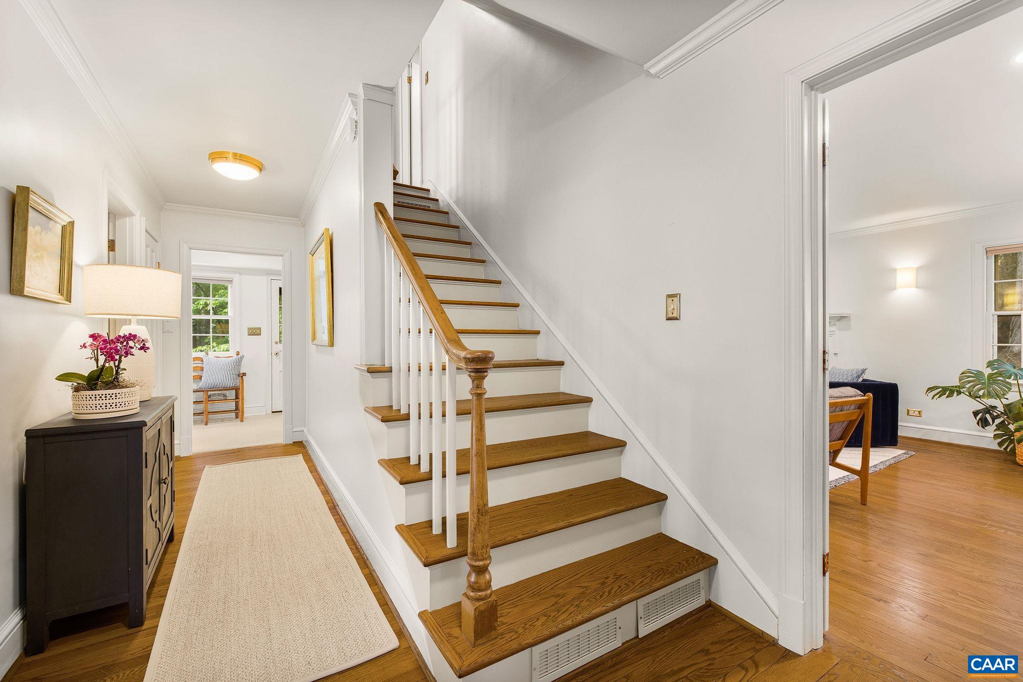 102 MEADOWBROOK CT