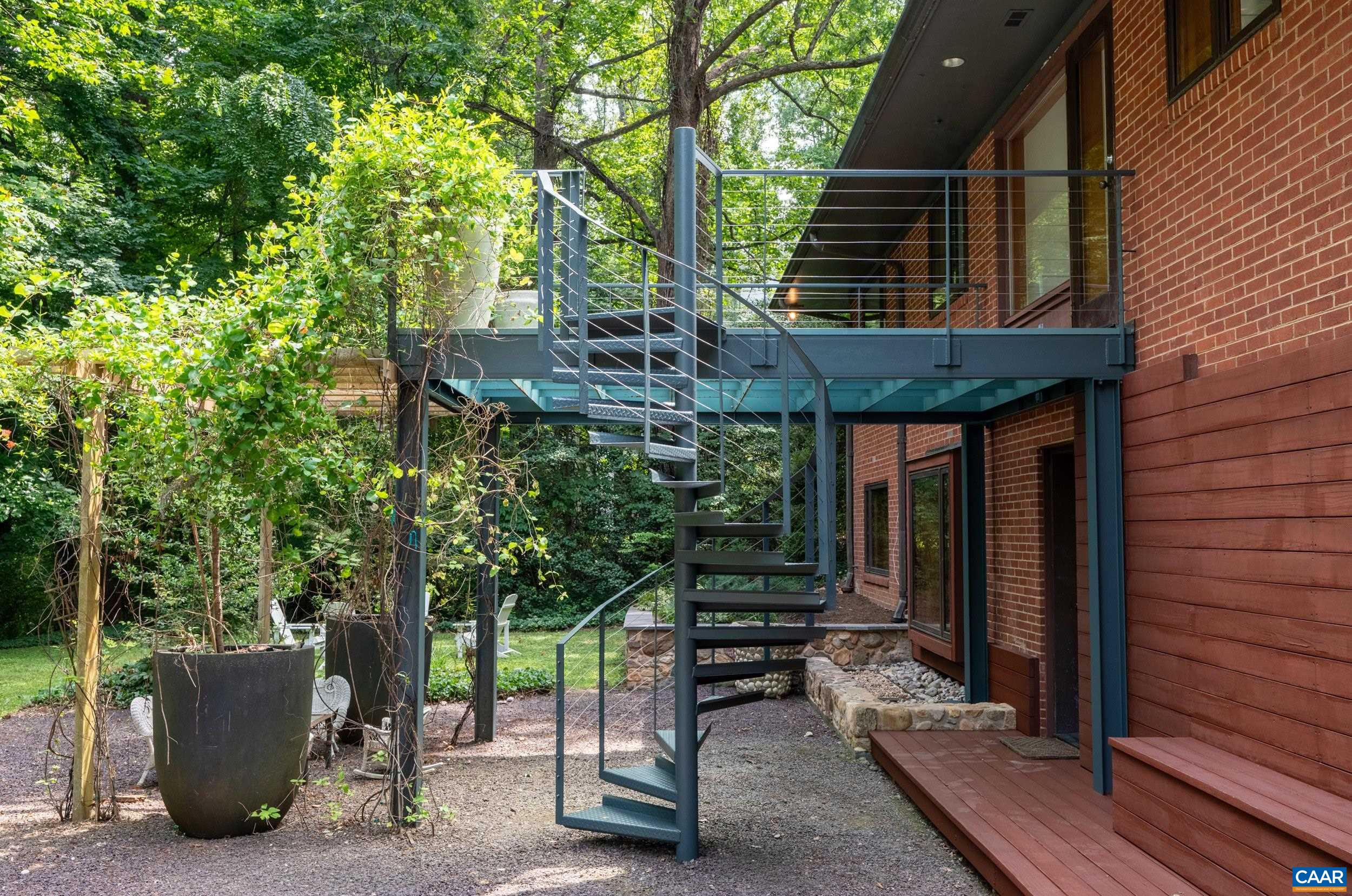 1933 BLUE RIDGE RD