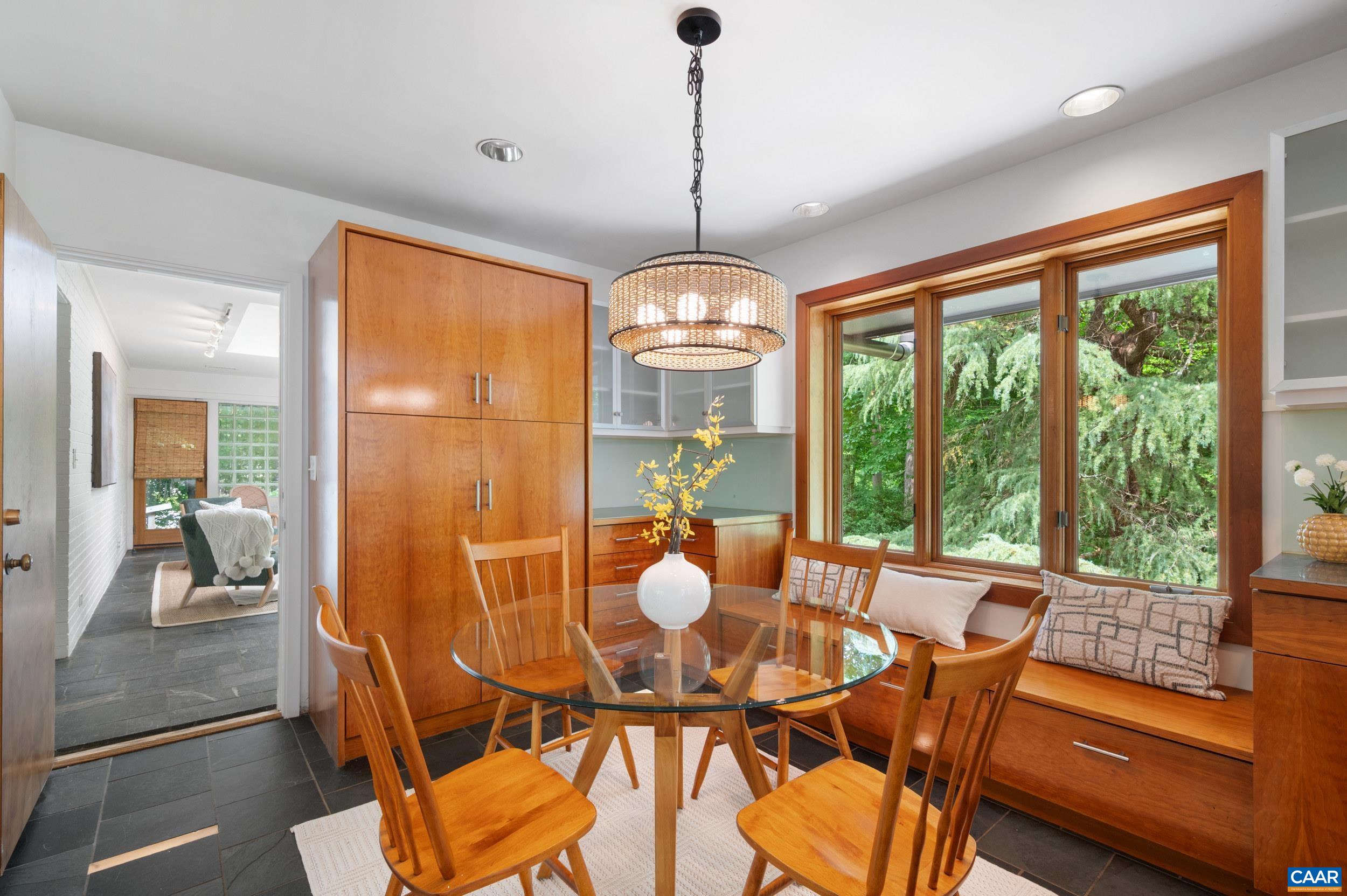 1933 BLUE RIDGE RD