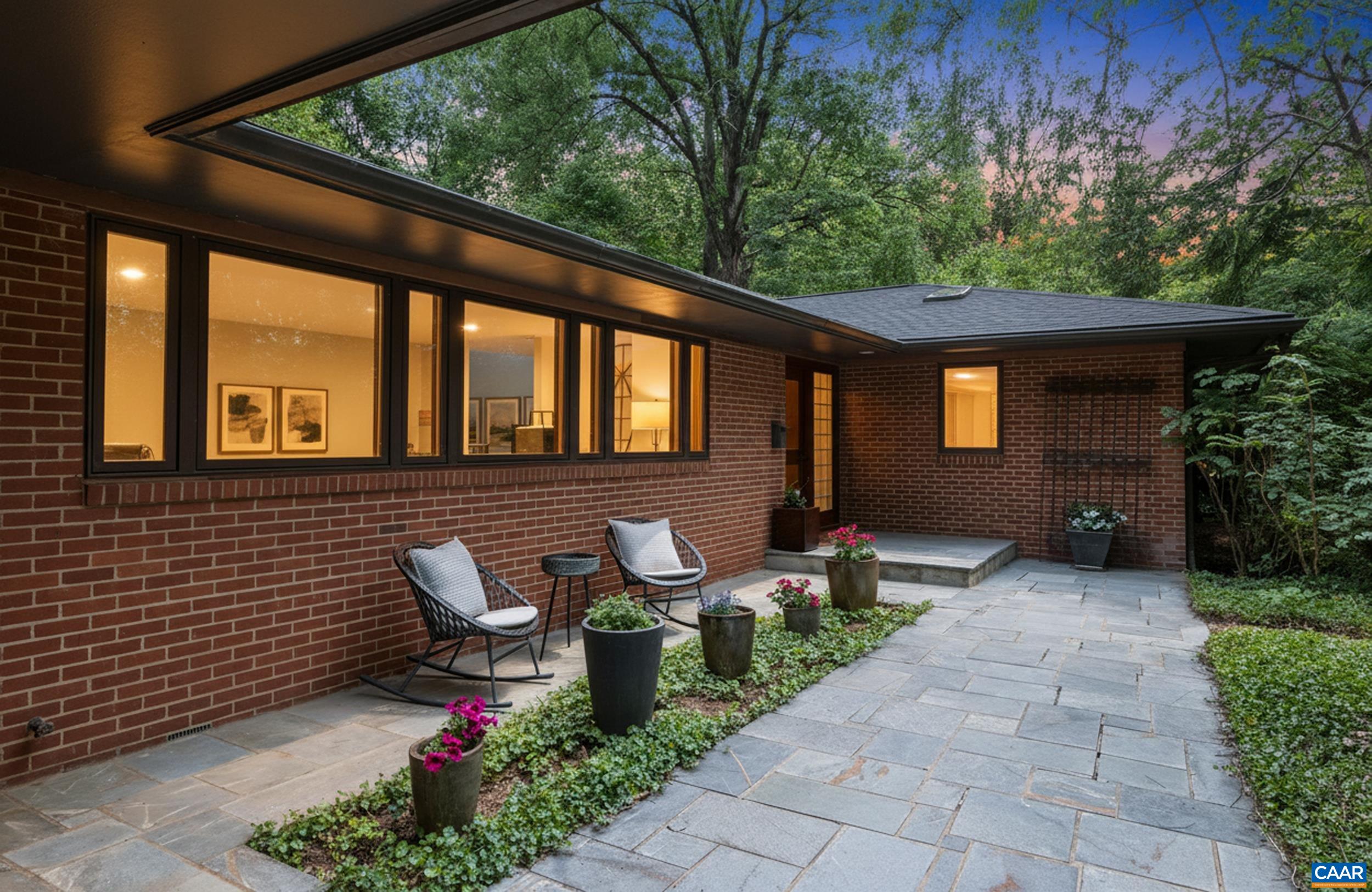 1933 BLUE RIDGE RD