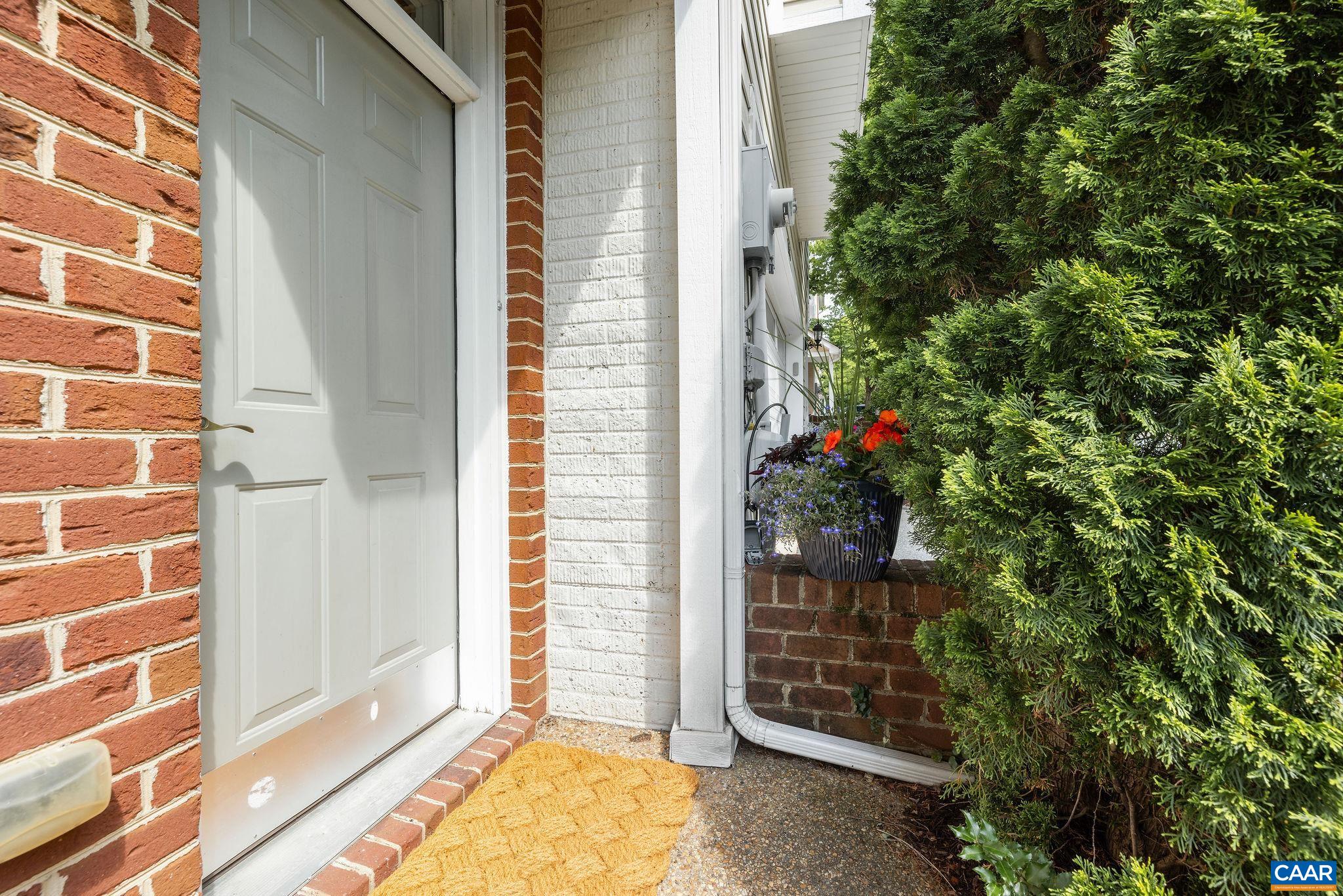 161 BROOKWOOD DR