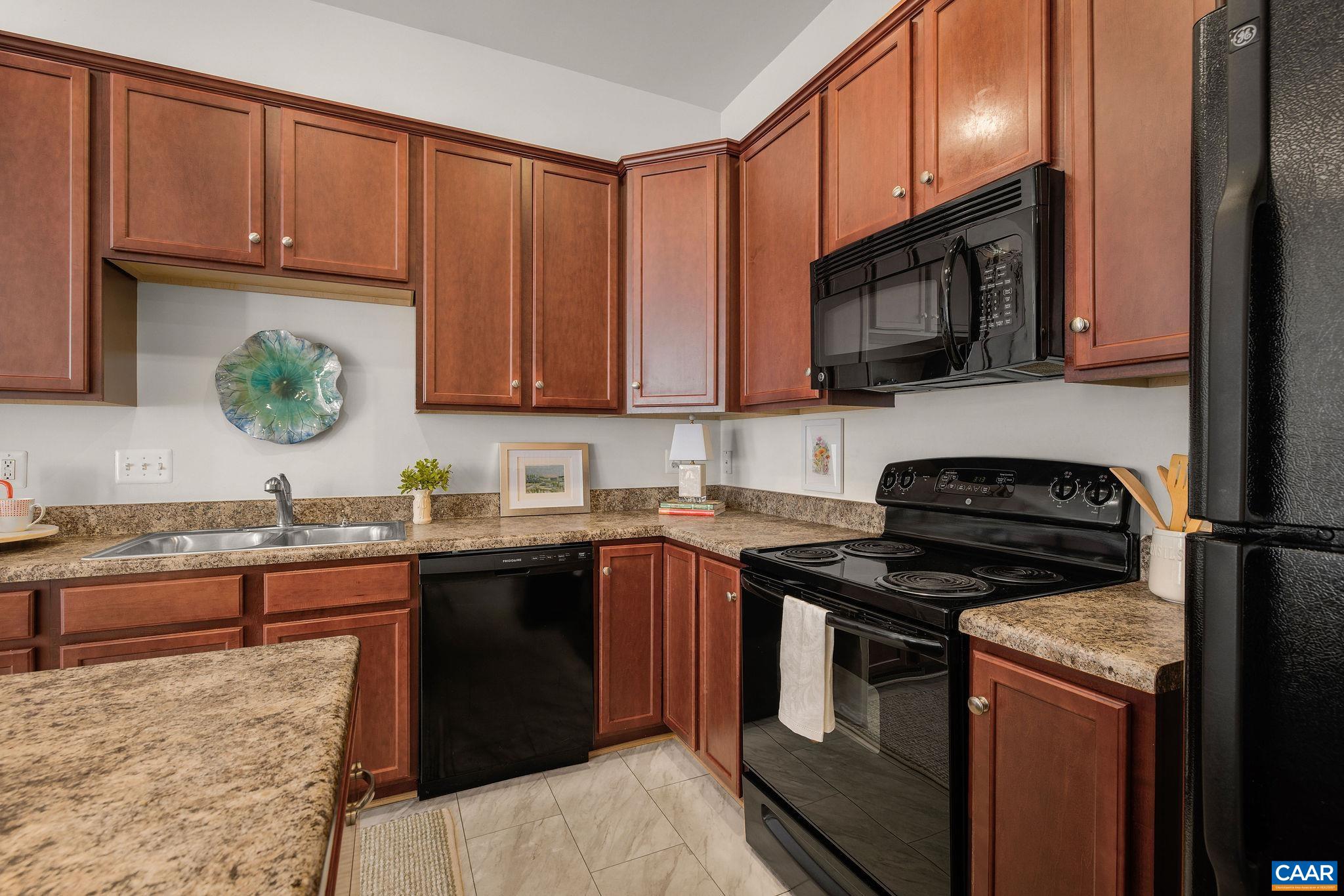 161 BROOKWOOD DR
