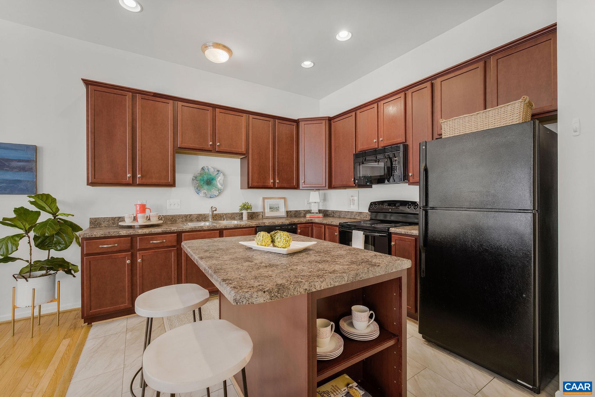 161 BROOKWOOD DR