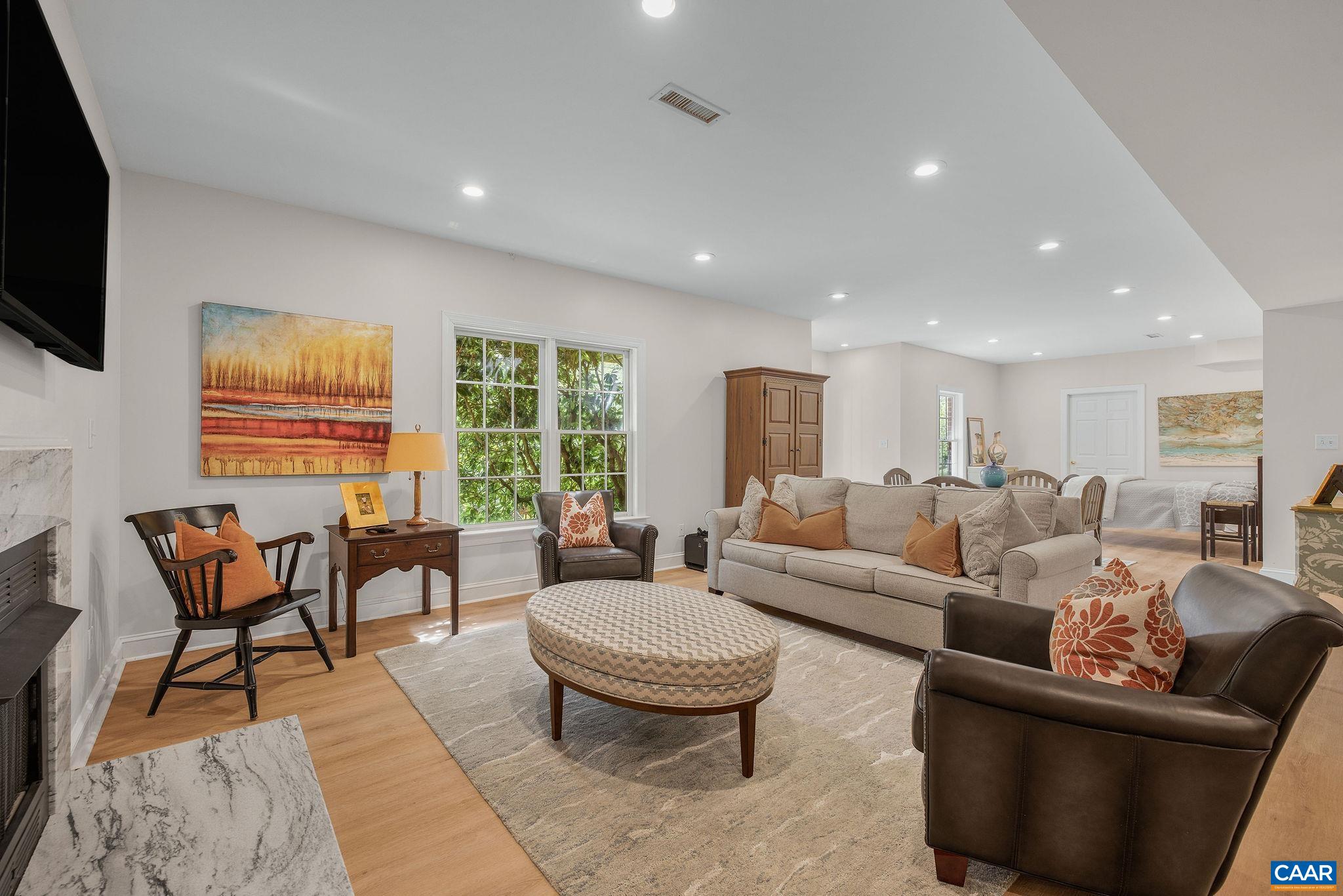 3664 PERTHSHIRE CT