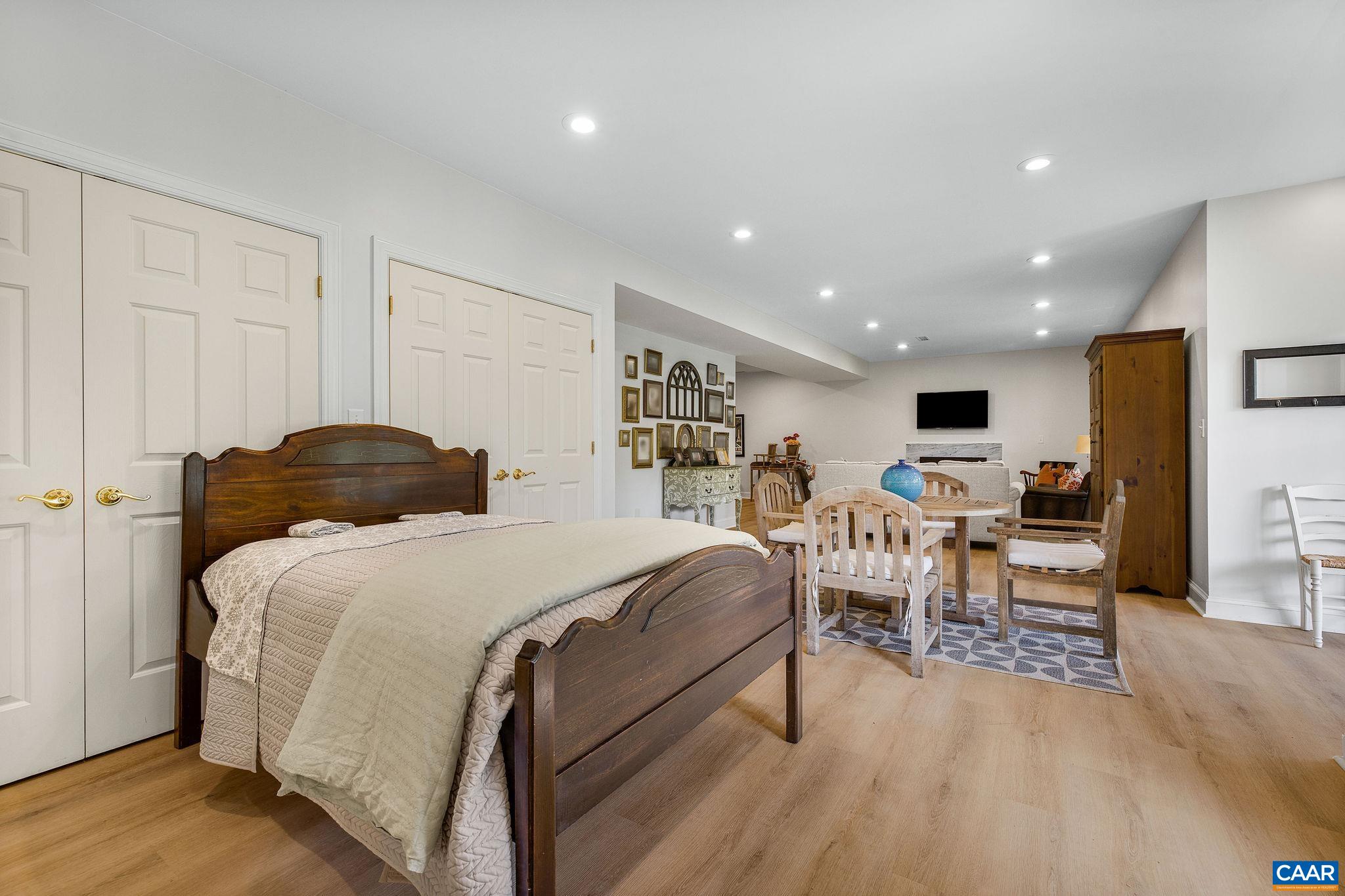3664 PERTHSHIRE CT