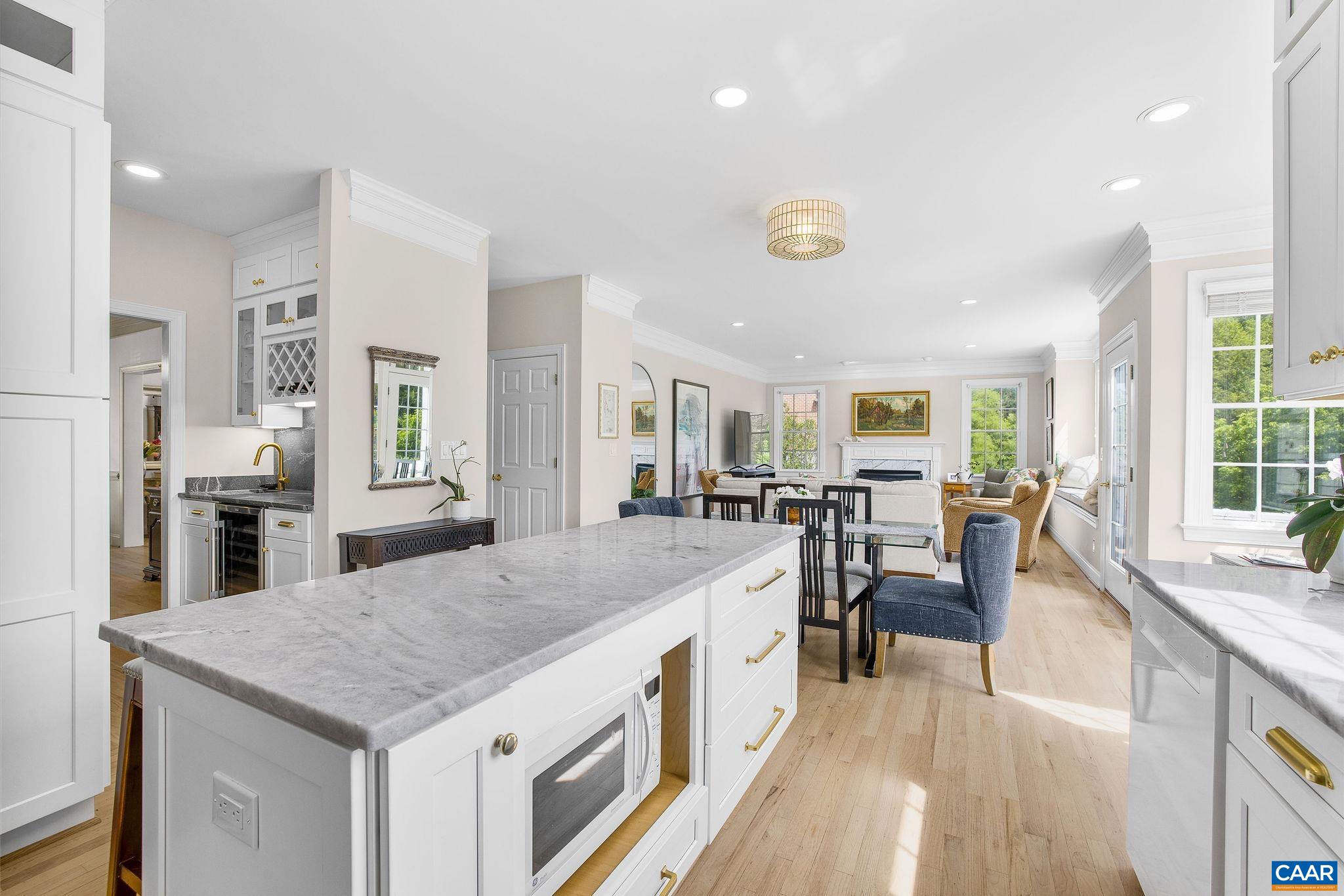 3664 PERTHSHIRE CT