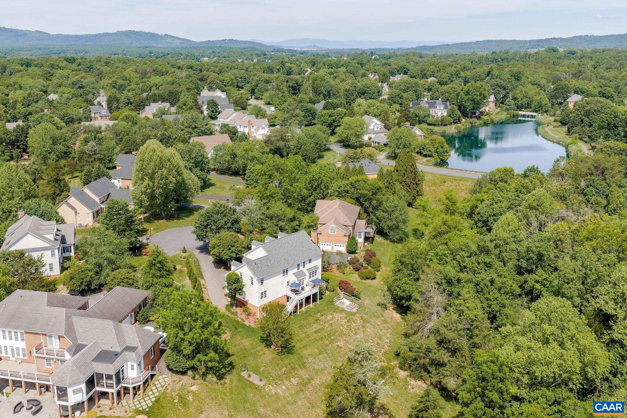 3664 PERTHSHIRE CT