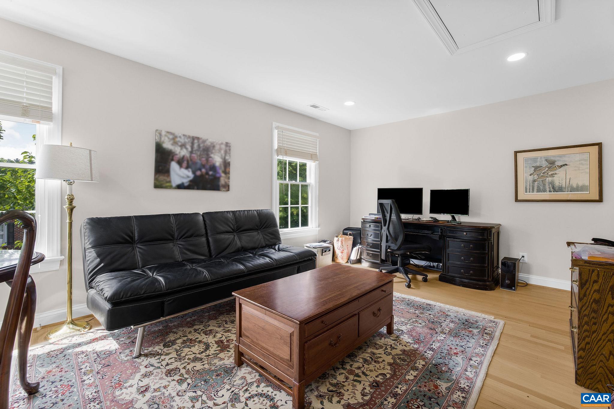 3664 PERTHSHIRE CT