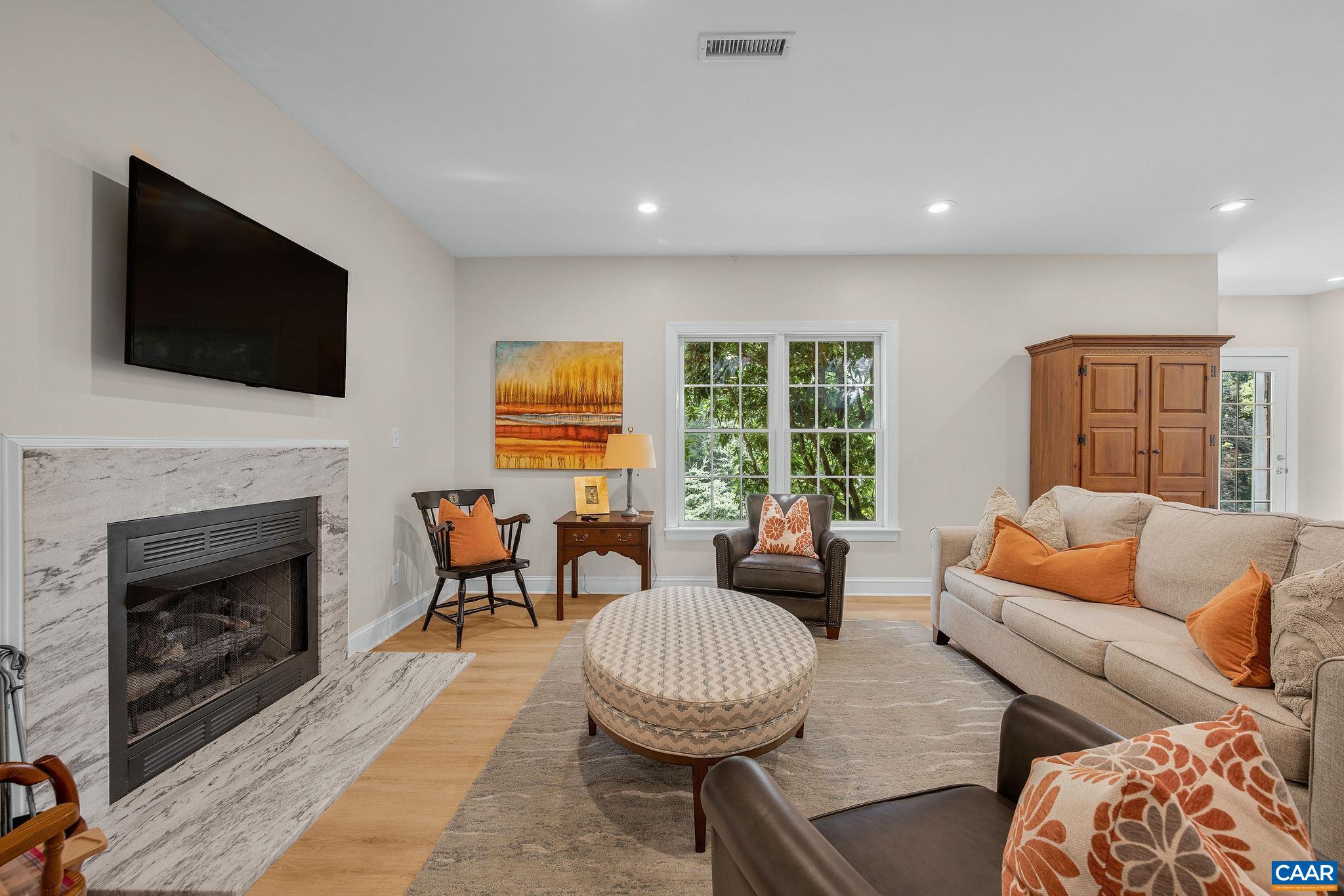 3664 PERTHSHIRE CT