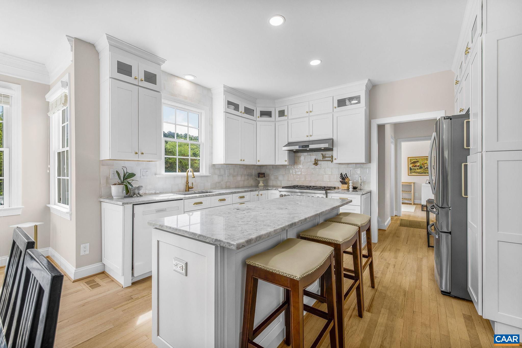 3664 PERTHSHIRE CT