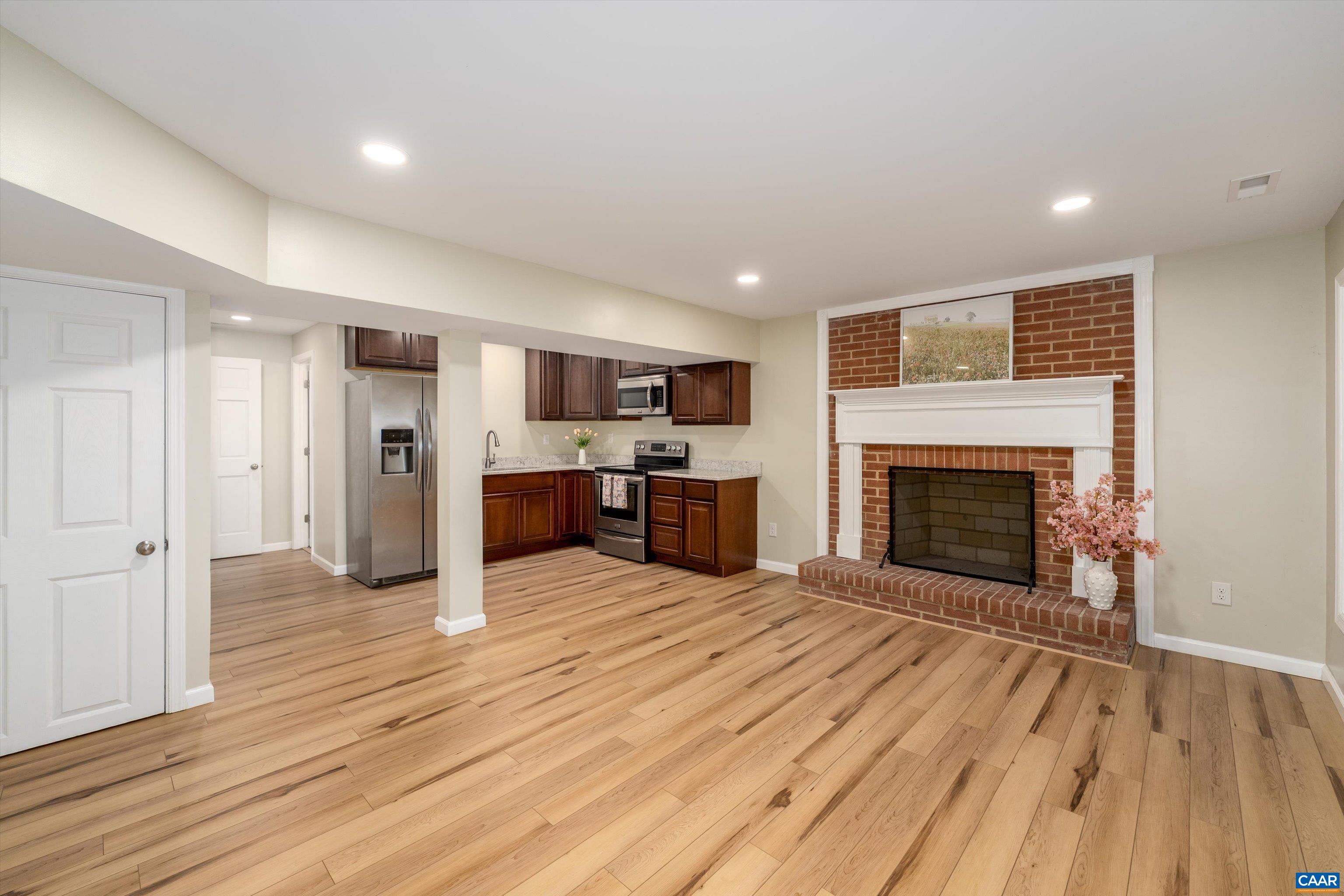 1641 BRIGHTFIELD PL