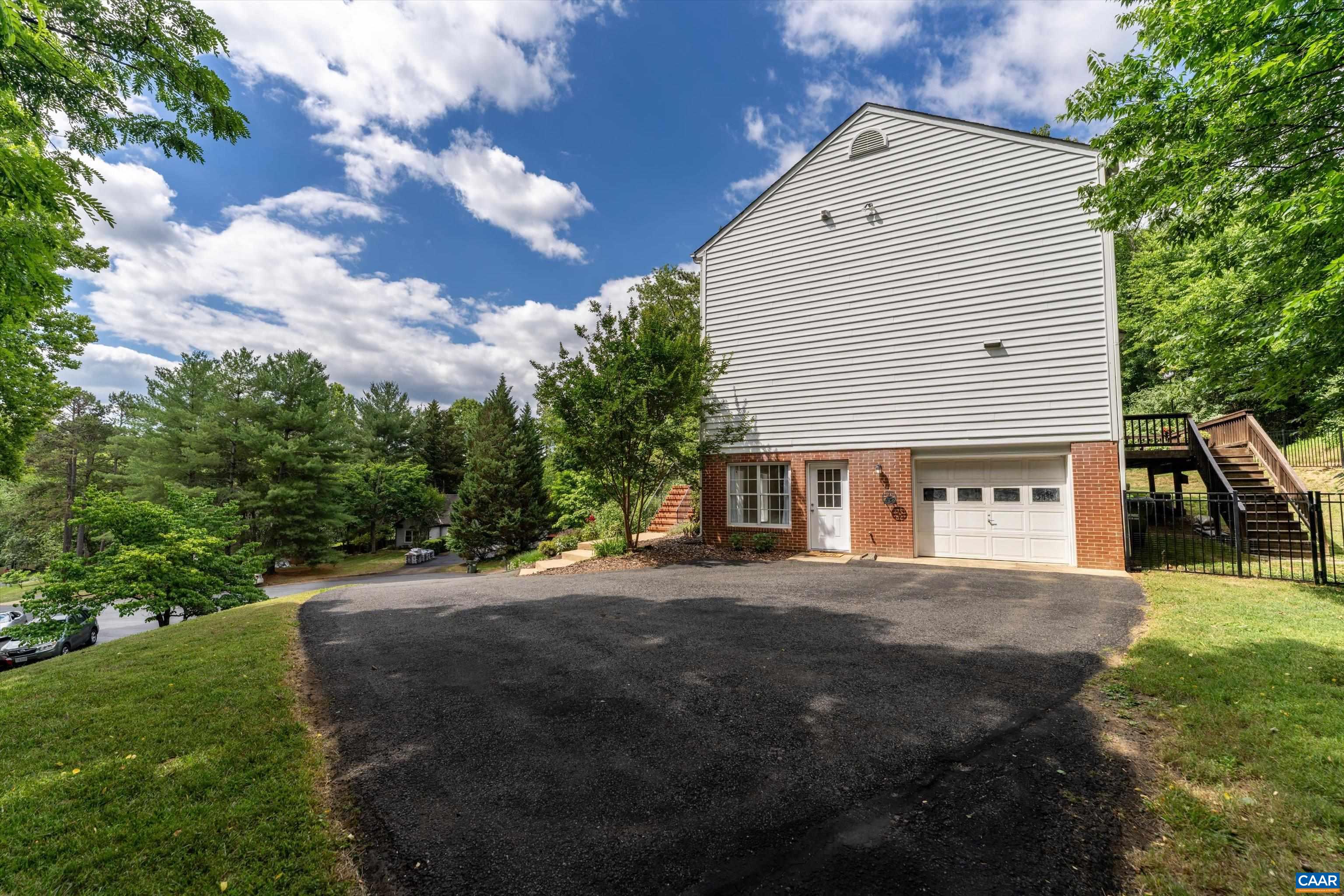 1641 BRIGHTFIELD PL