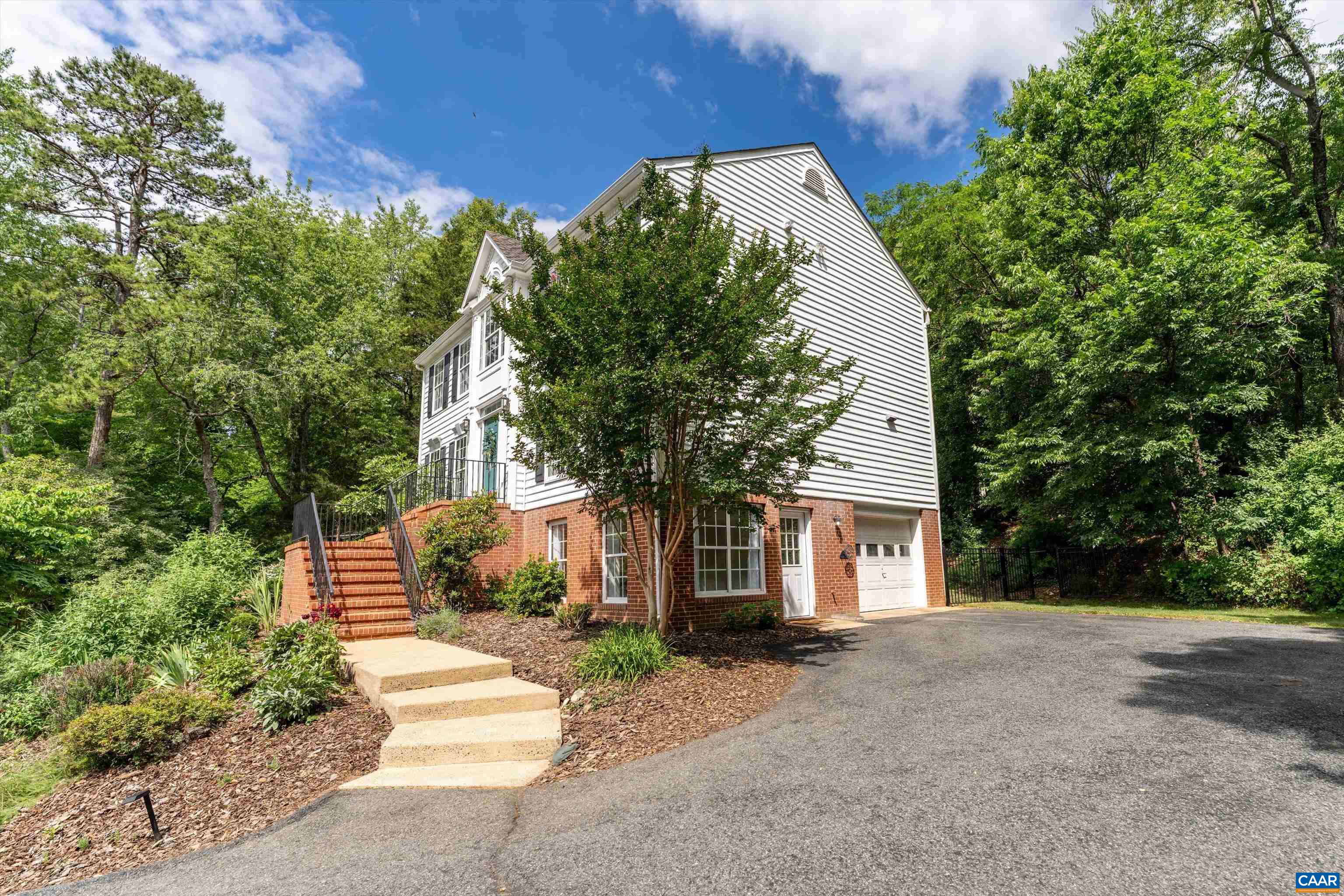 1641 BRIGHTFIELD PL