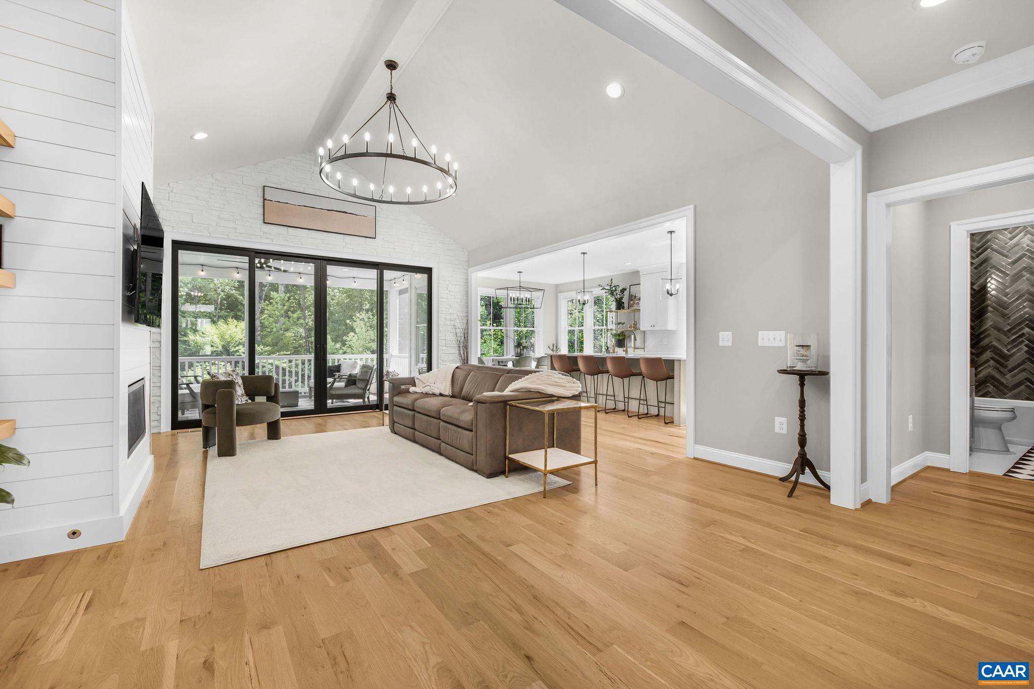 116 APPLEWOOD DR