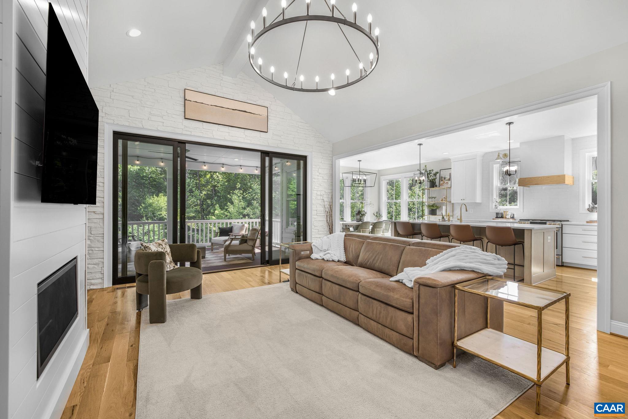 116 APPLEWOOD DR