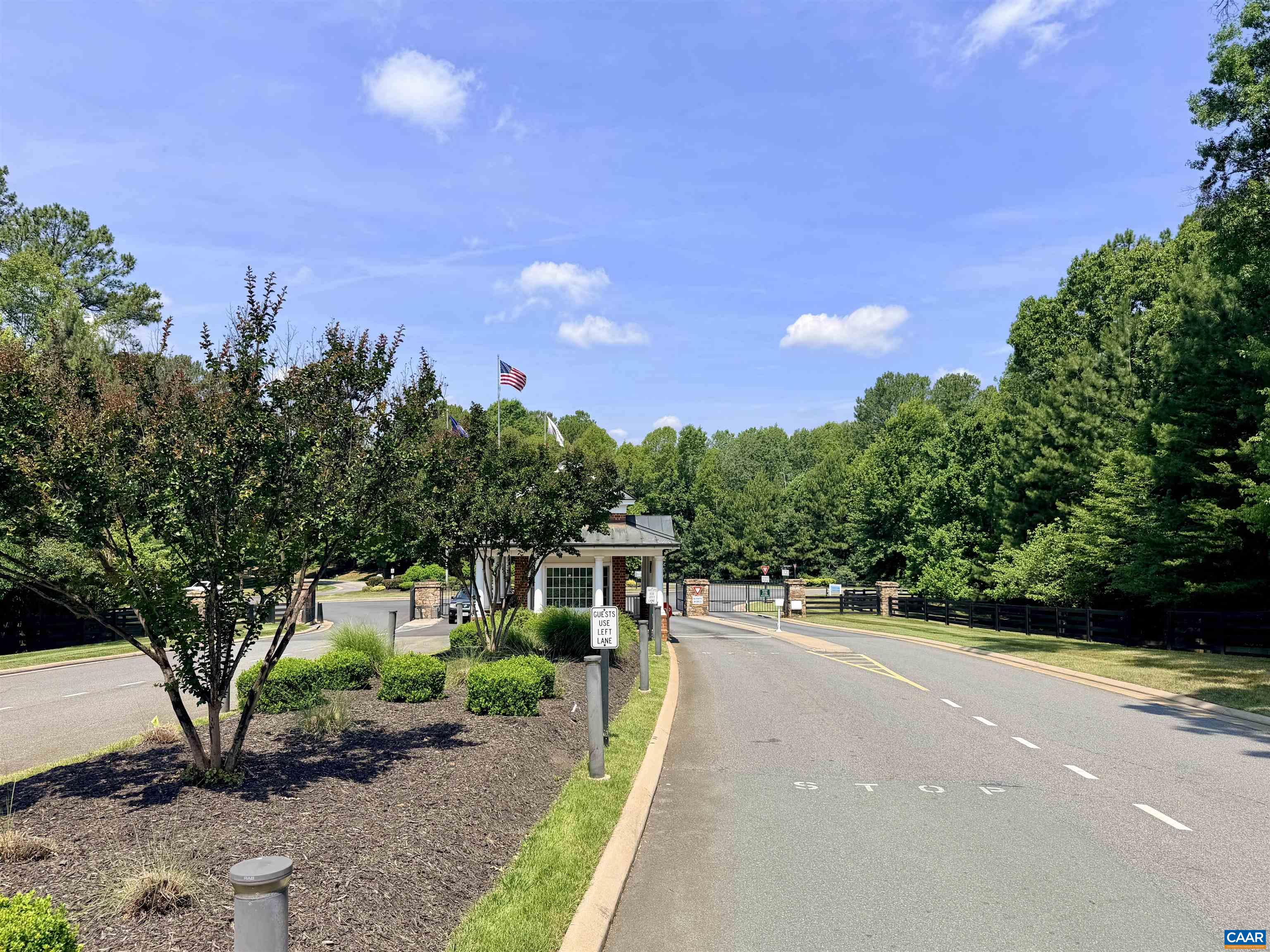 116 APPLEWOOD DR