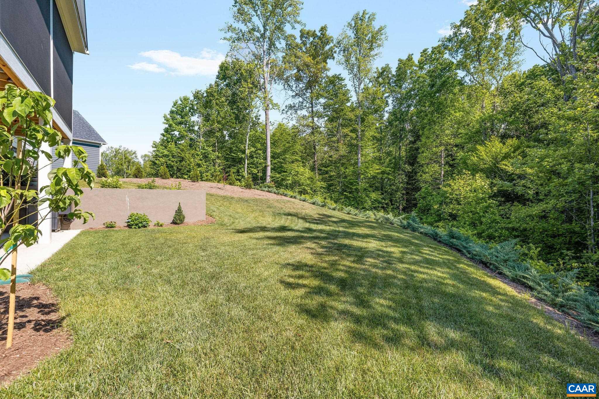 116 APPLEWOOD DR