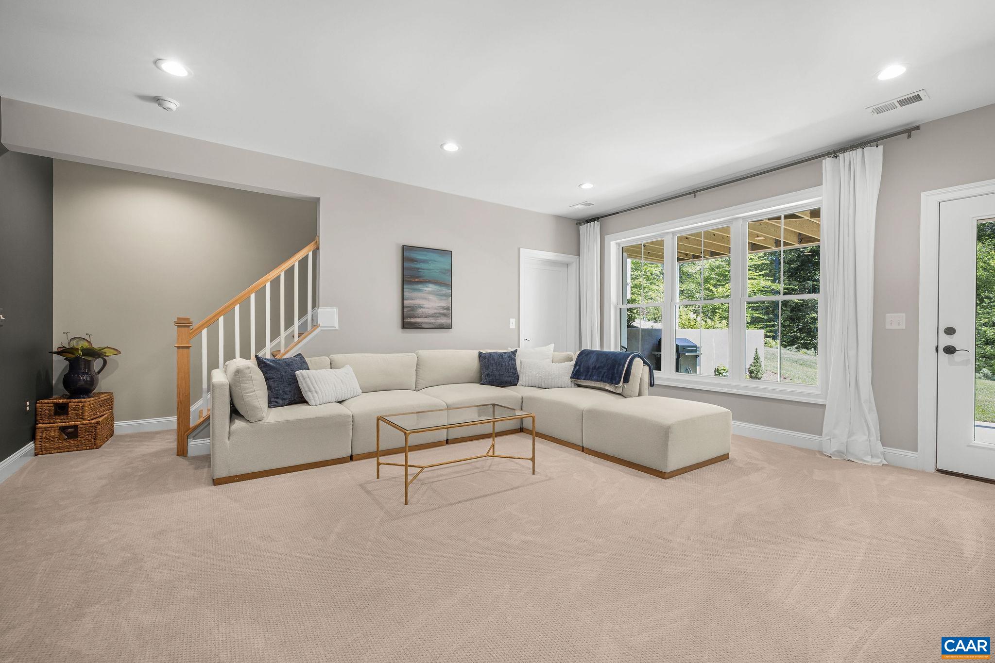 116 APPLEWOOD DR
