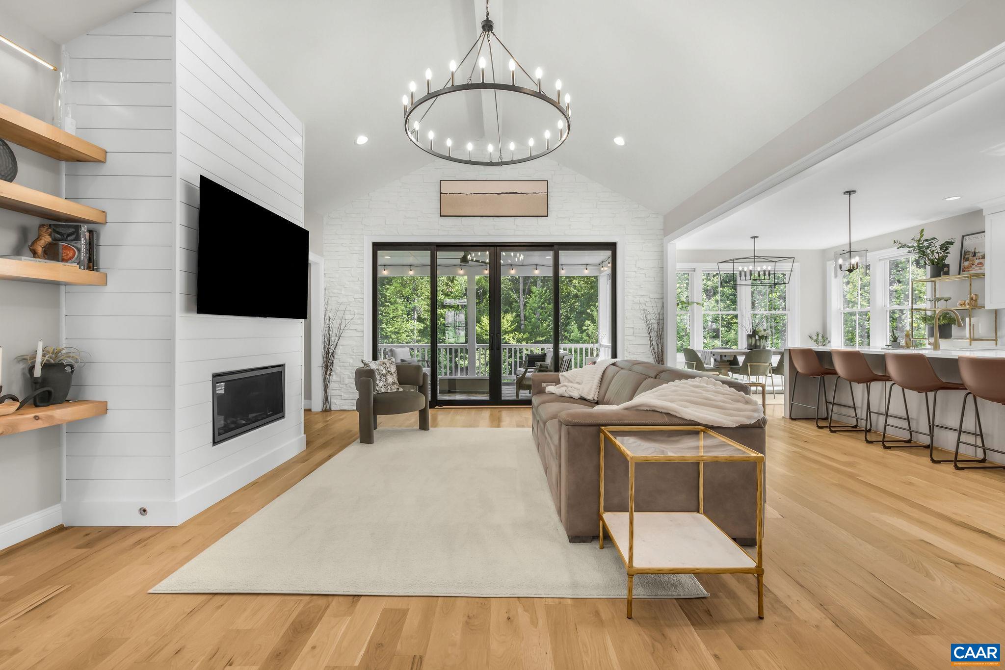 116 APPLEWOOD DR