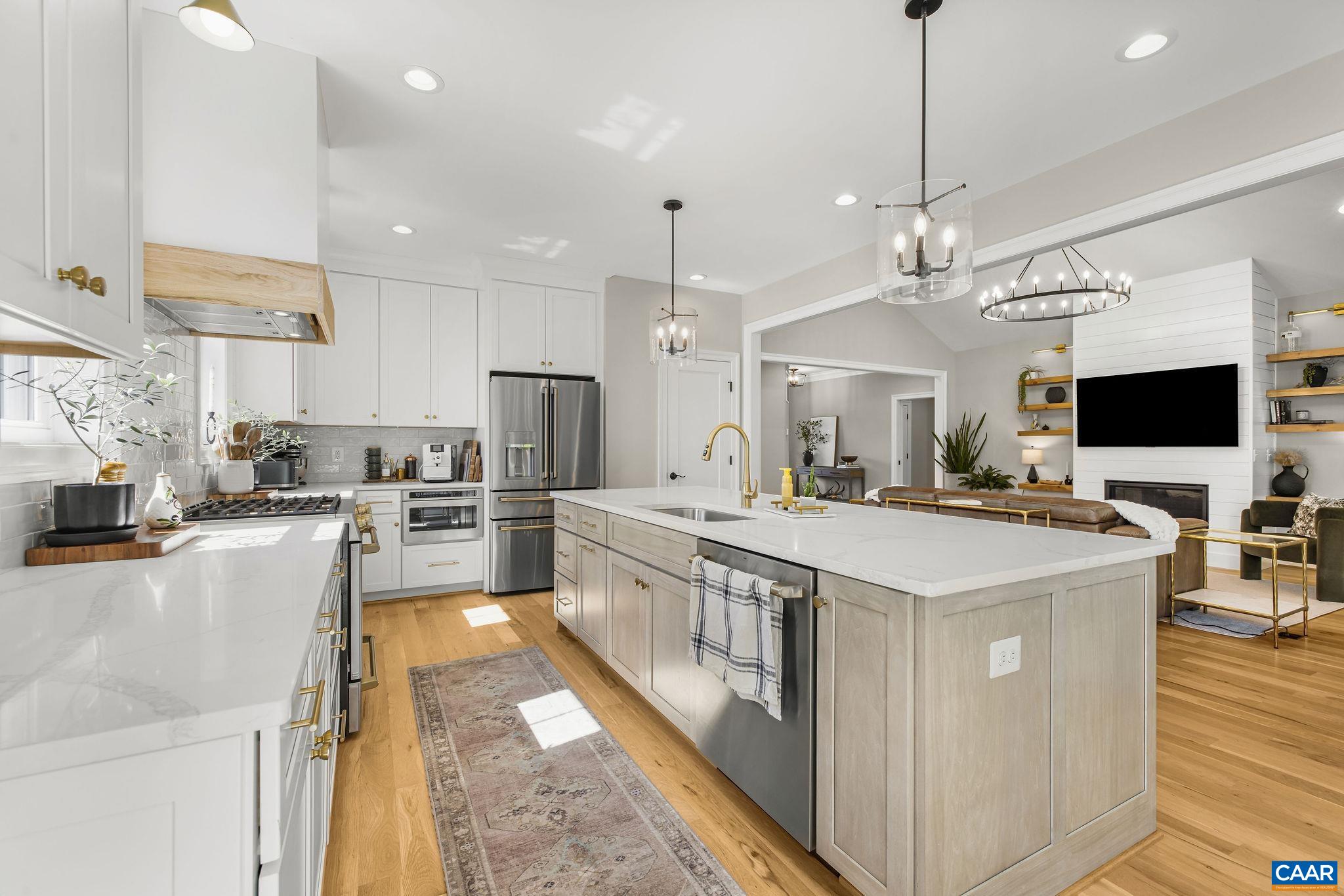 116 APPLEWOOD DR